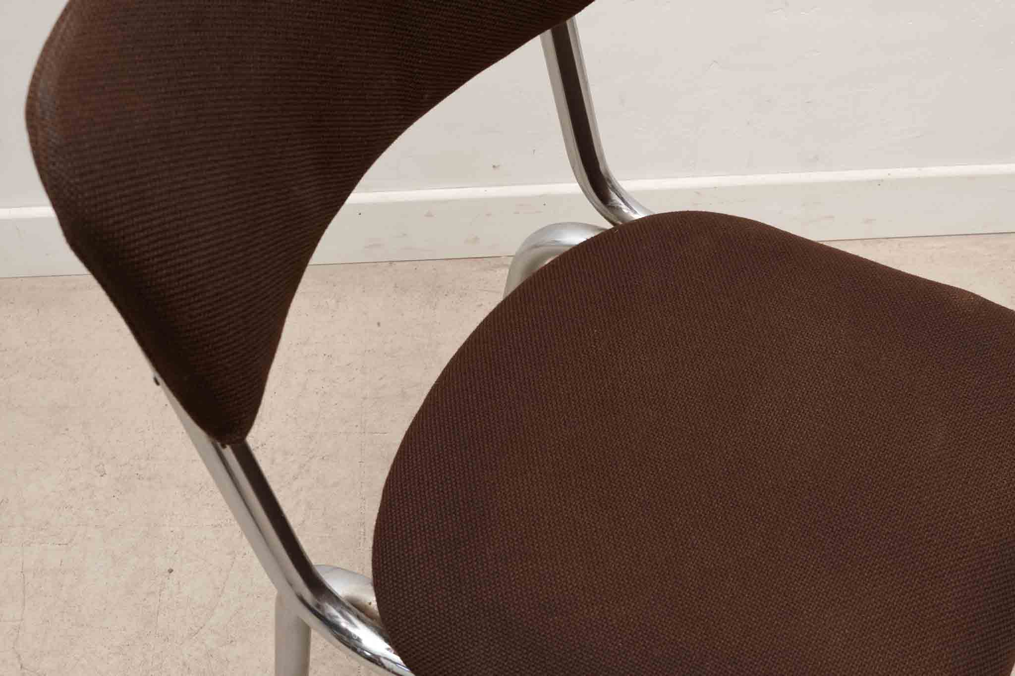 Chaise Tubax tapissée marron et chrome