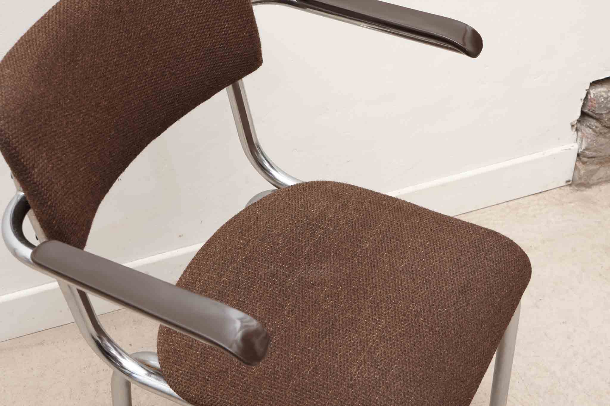 Chaise Tubax tapissée marron et chrome