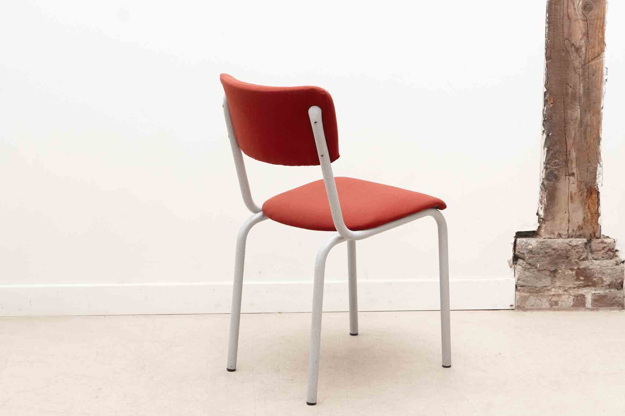 Chaise Tubax tapissée rouge et blanc Cartel de Belleville