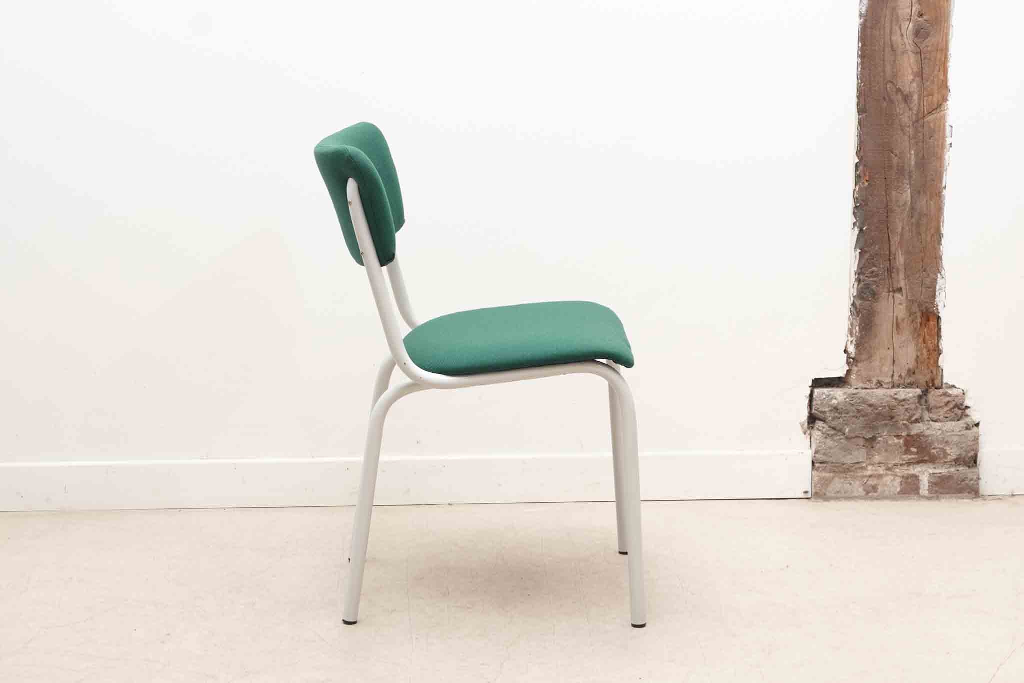 Chaise Tubax tapissée vert et blanc