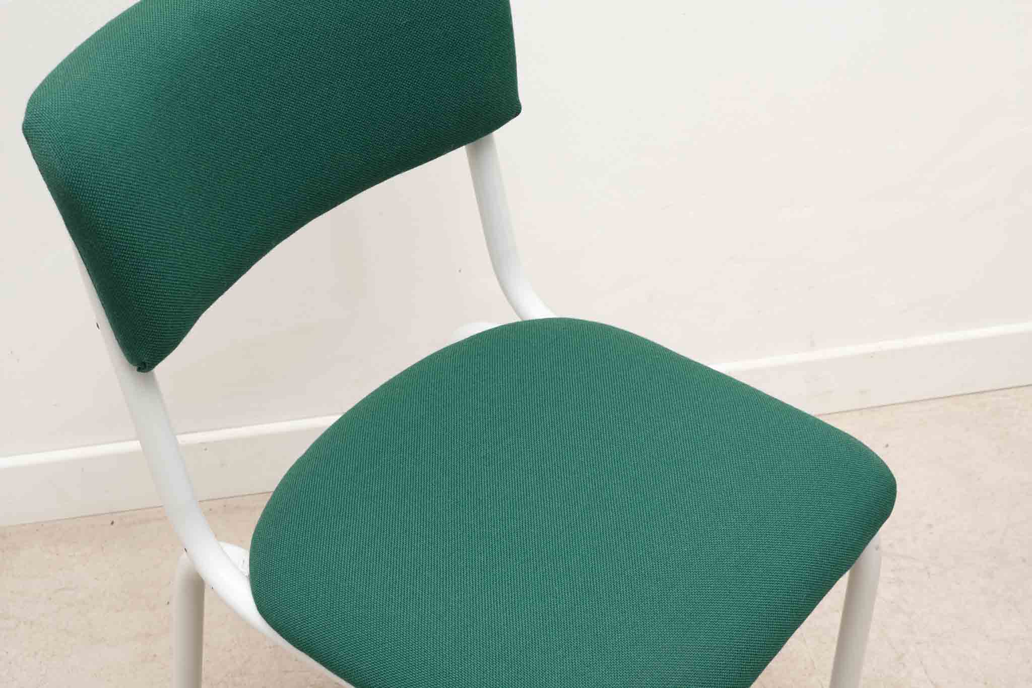Chaise Tubax tapissée vert et blanc
