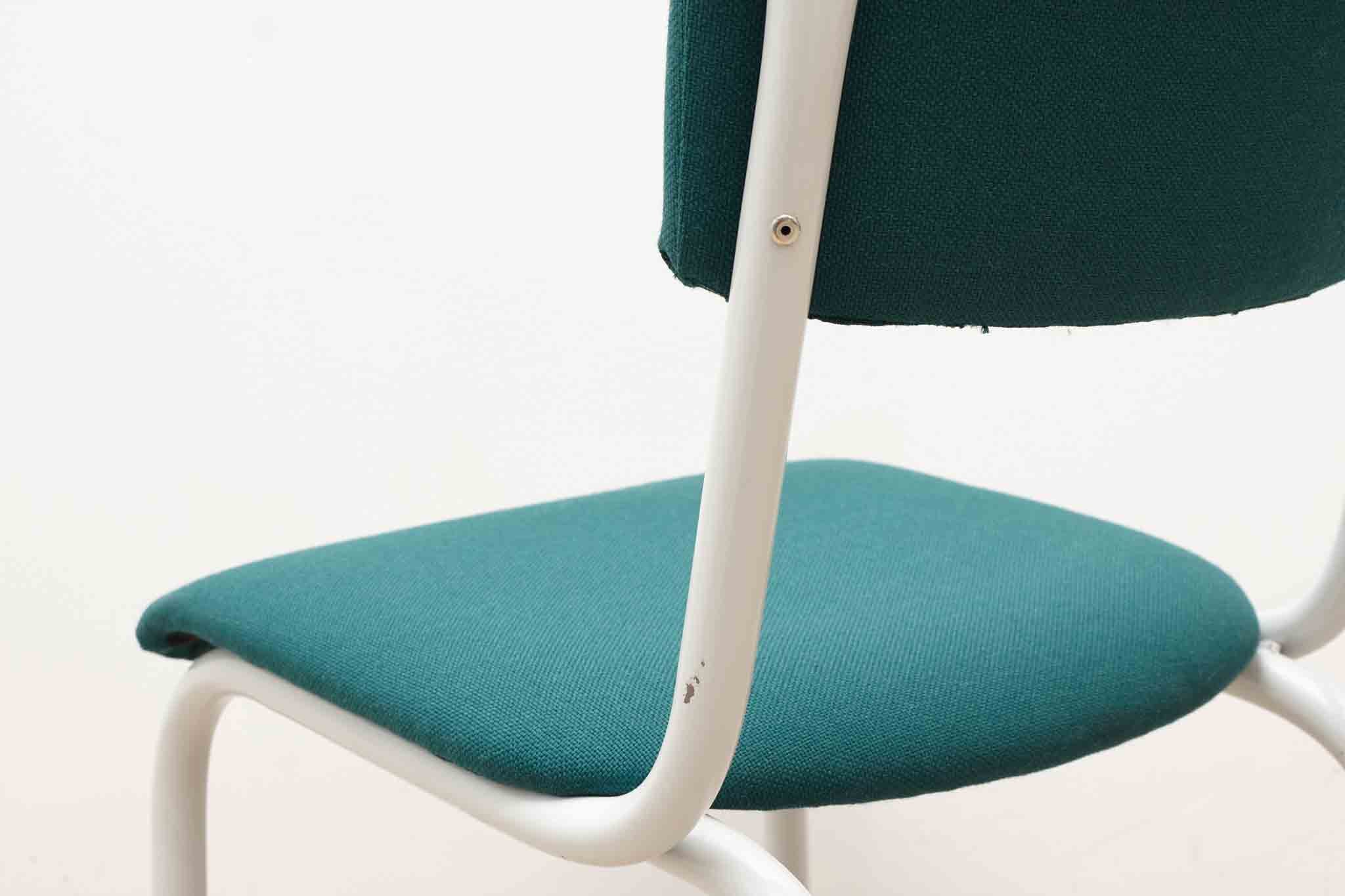 Chaise Tubax tapissée vert et blanc