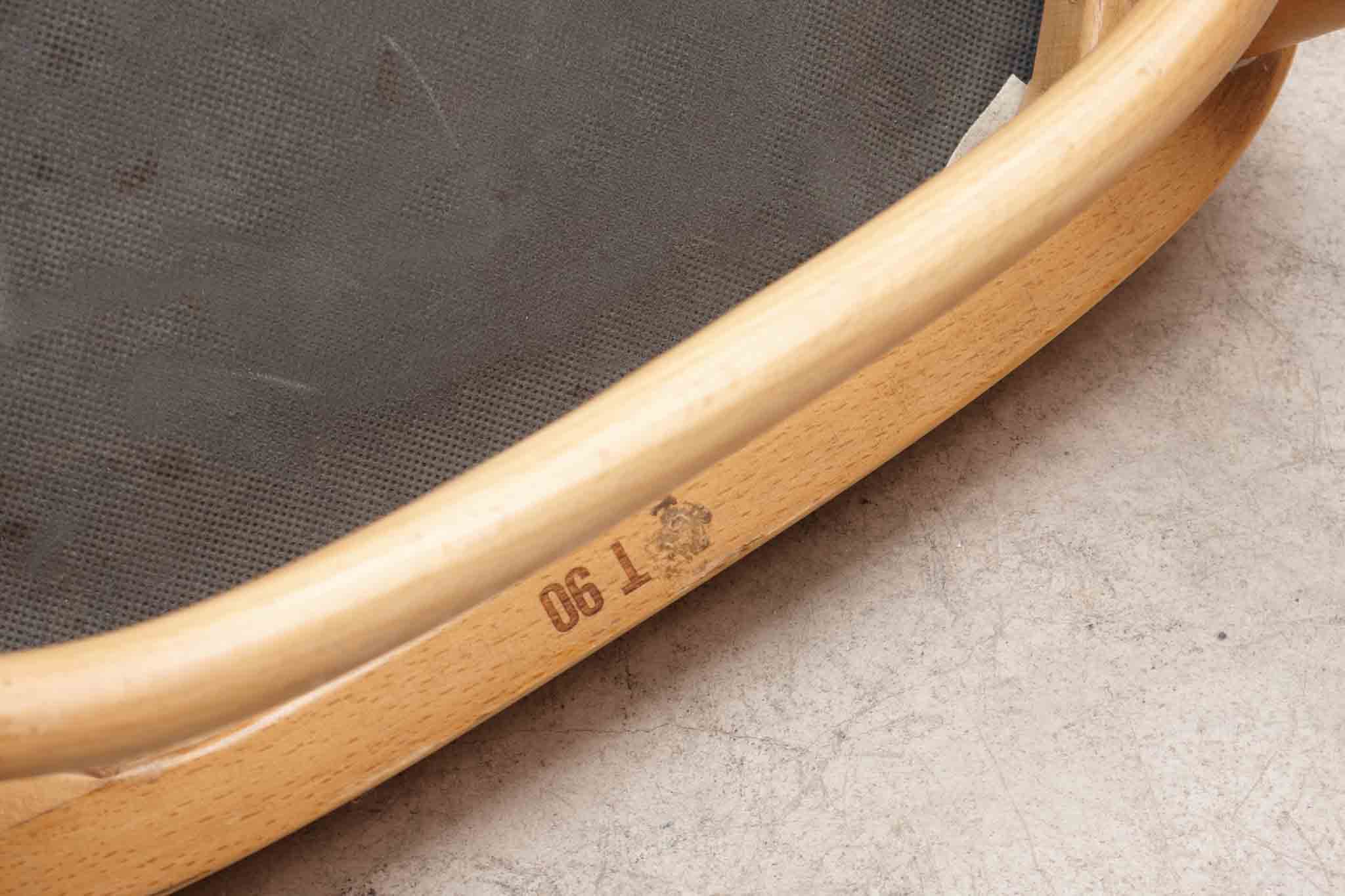 Chaise Thonet 214 tapissée Cartel de Belleville