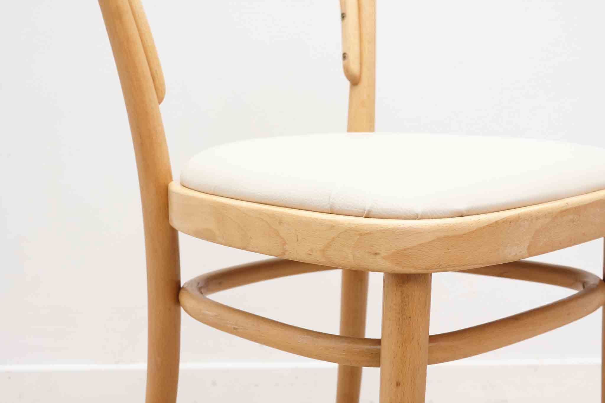 Chaise Thonet 214 tapissée Cartel de Belleville