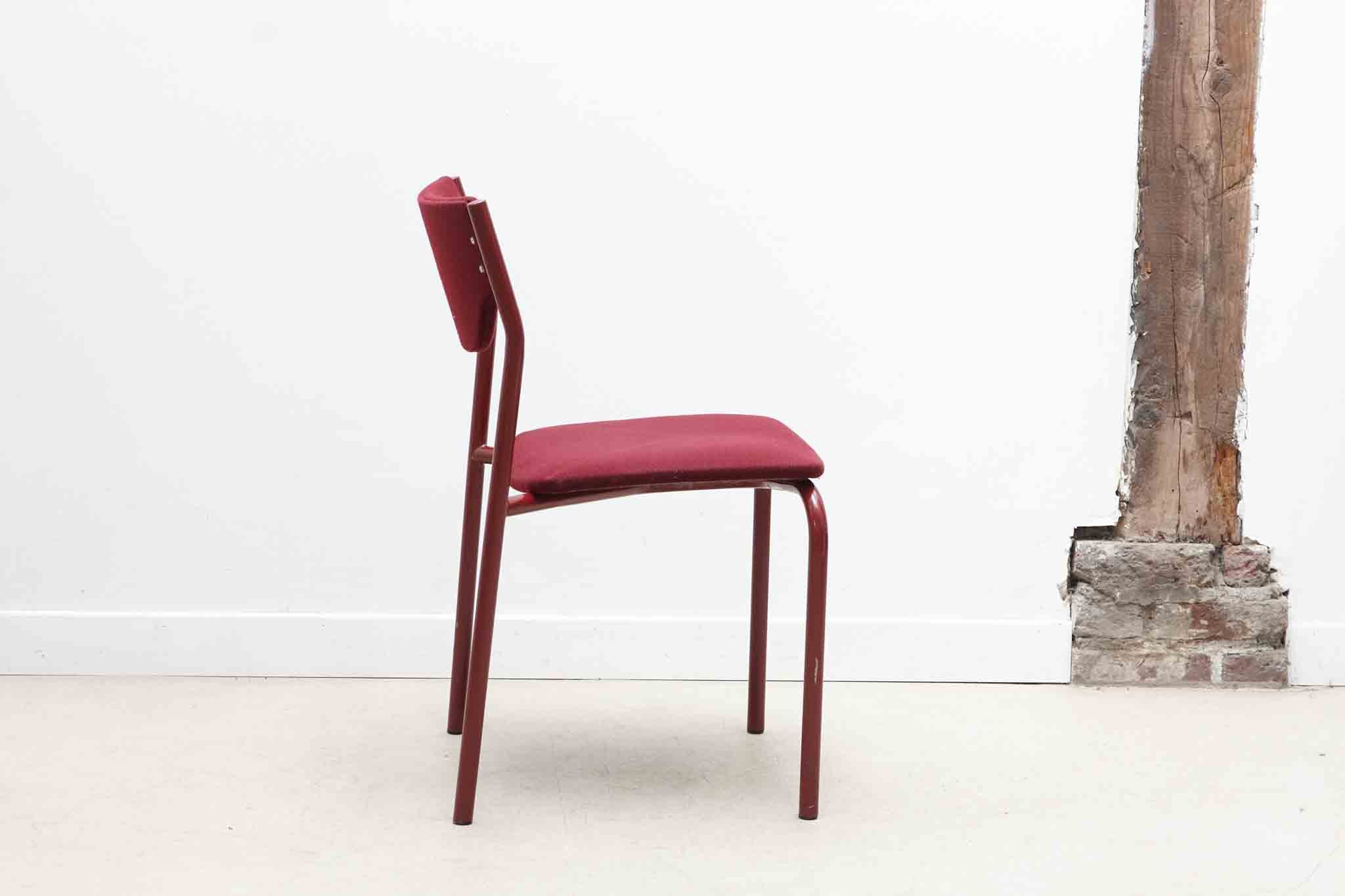 Chaise tapissée bordeaux