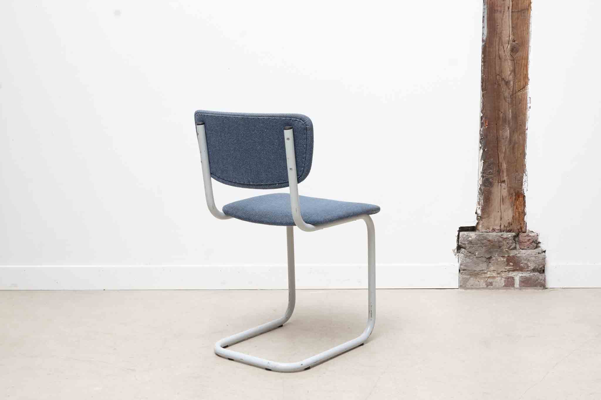 Chaise en S en tissu bleu Cartel de Belleville