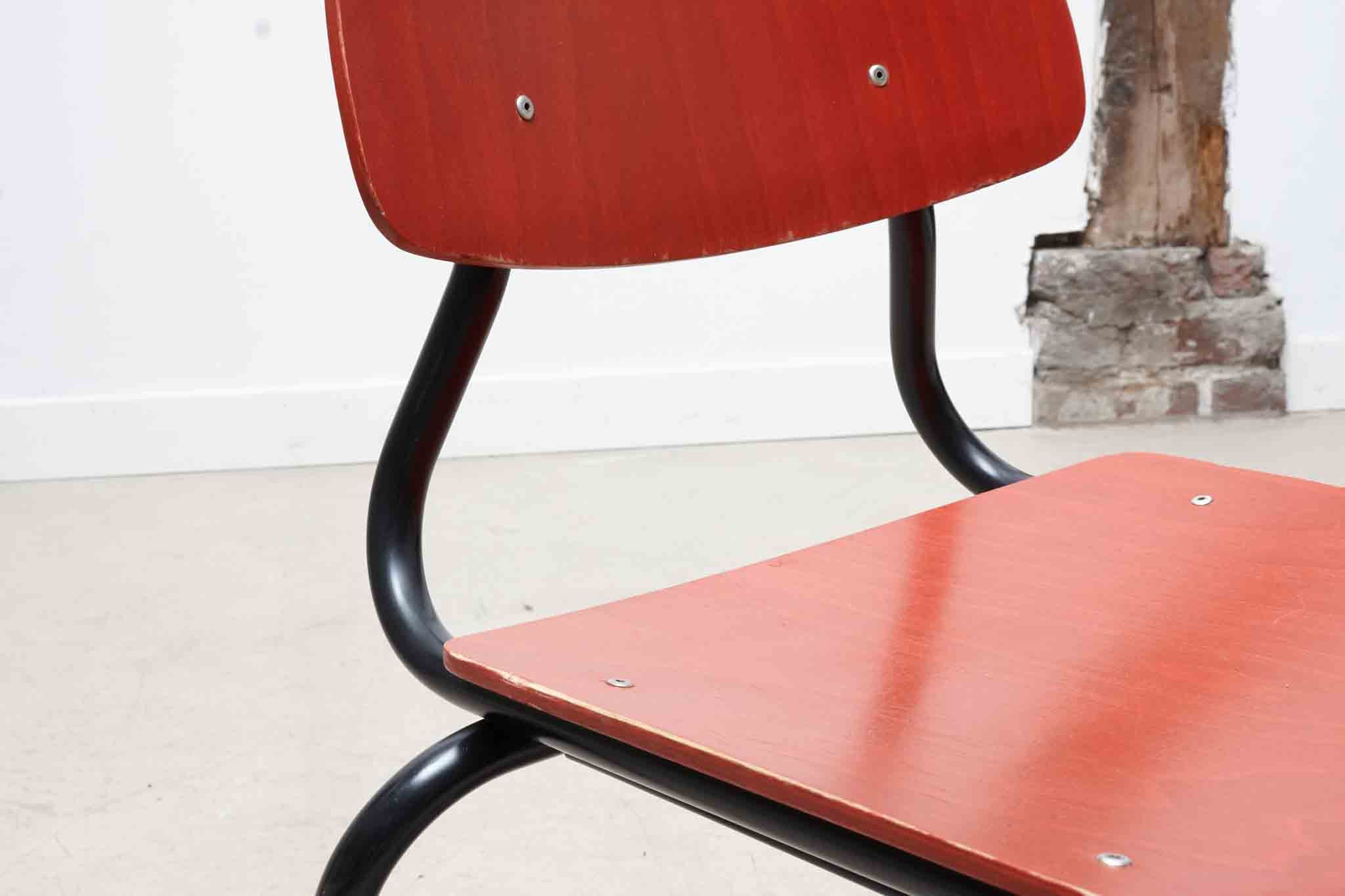 Arena 022 formica chair