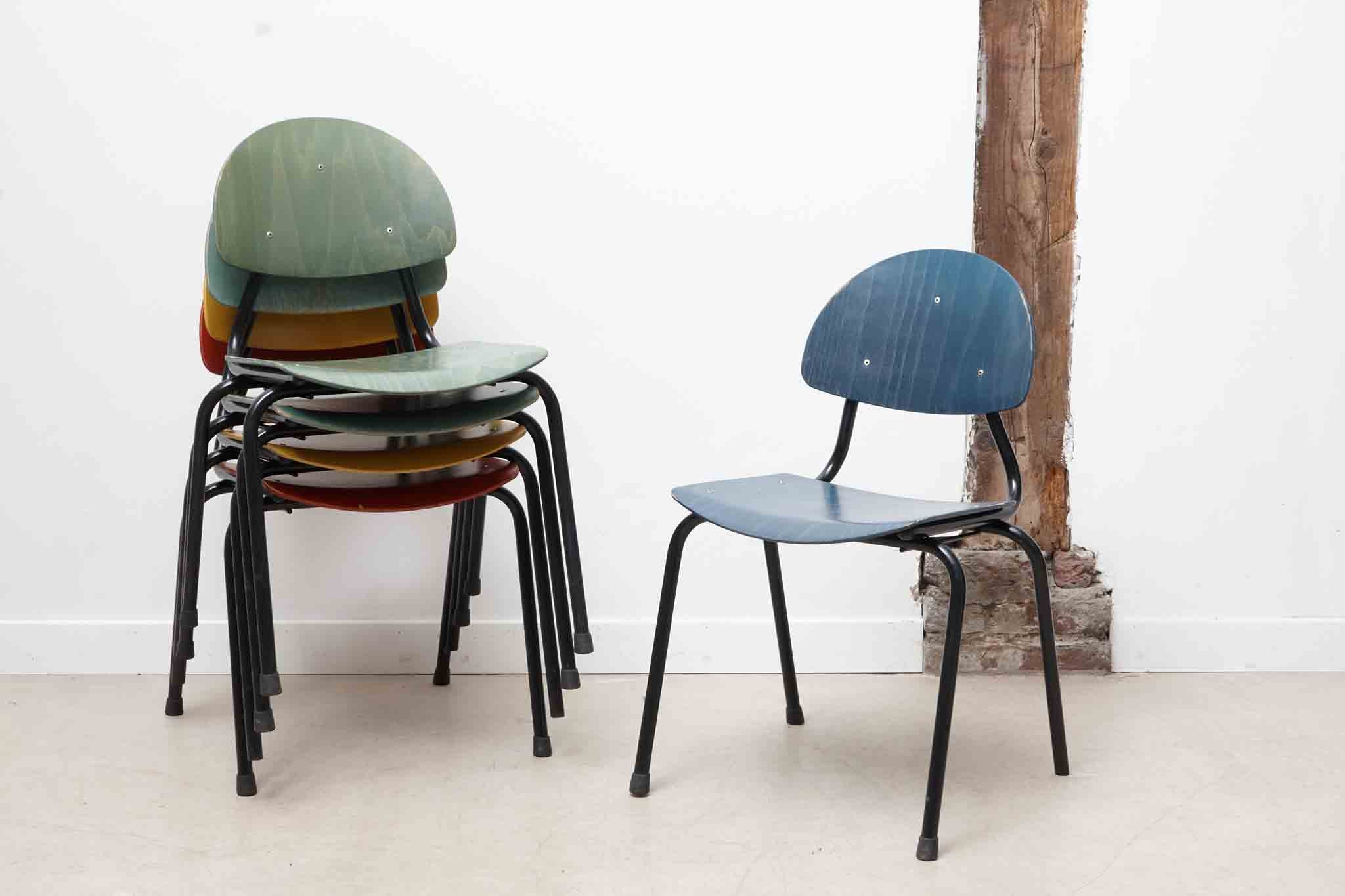 Arena 022 formica chair