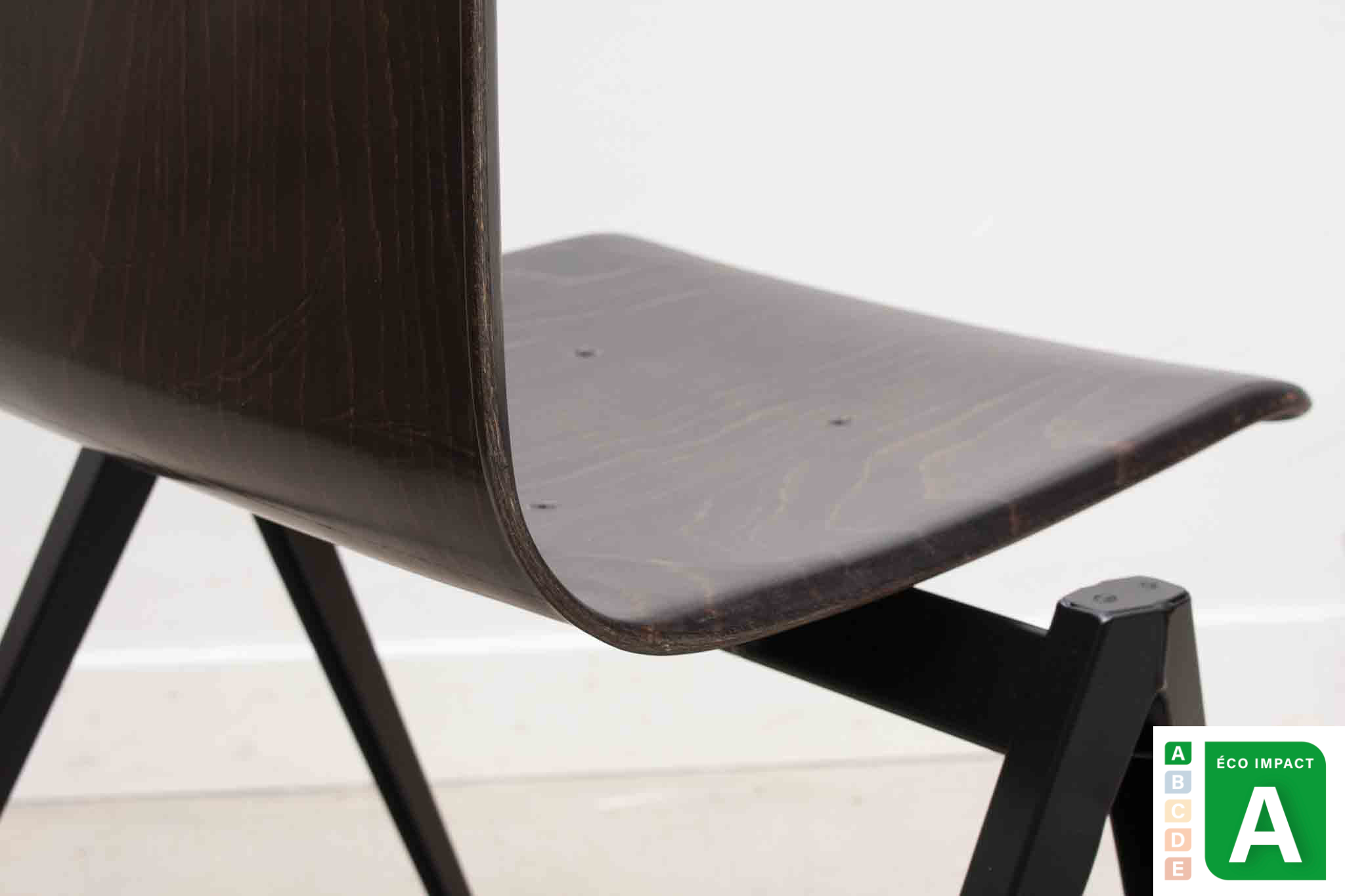 Chaise Galvanitas S22 ébène et noir Cartel de Belleville