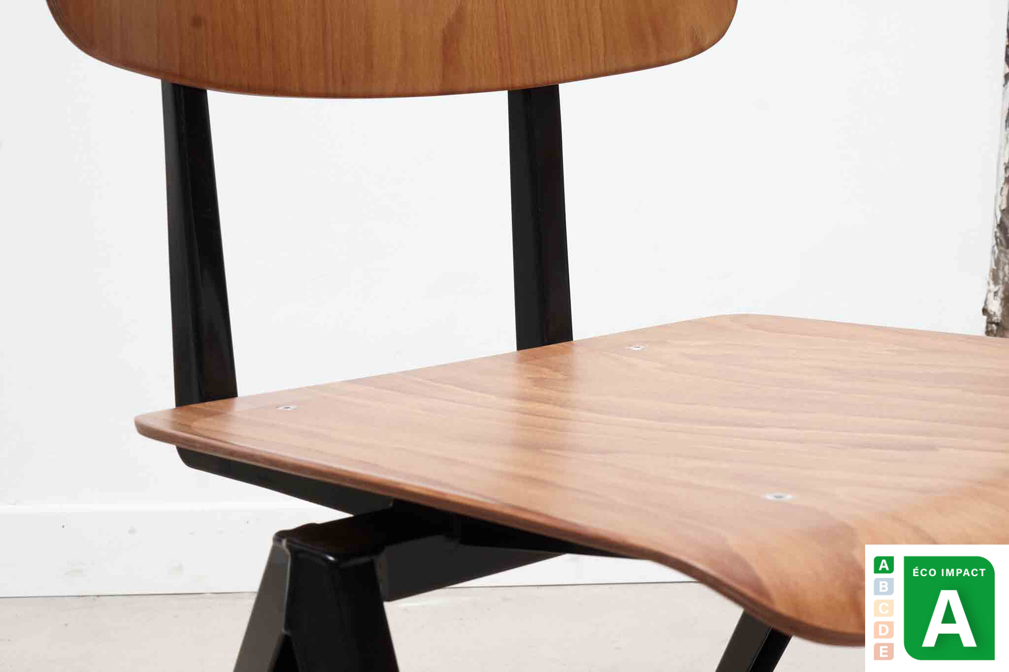 Chaise S16 de Galvanitas - chêne/noir - Réédition