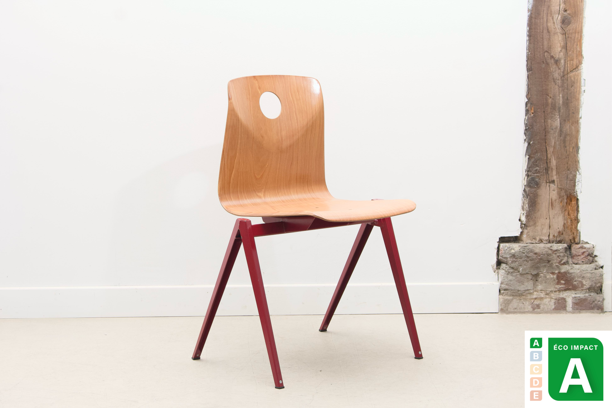 Chaise Galvanitas S22 hêtre / rouge