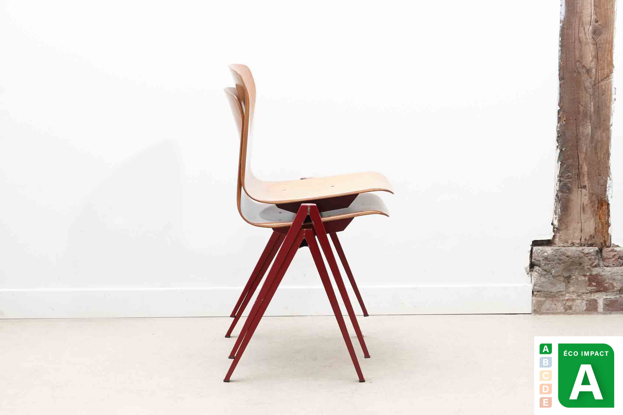 Chaise Galvanitas S22 hêtre / rouge