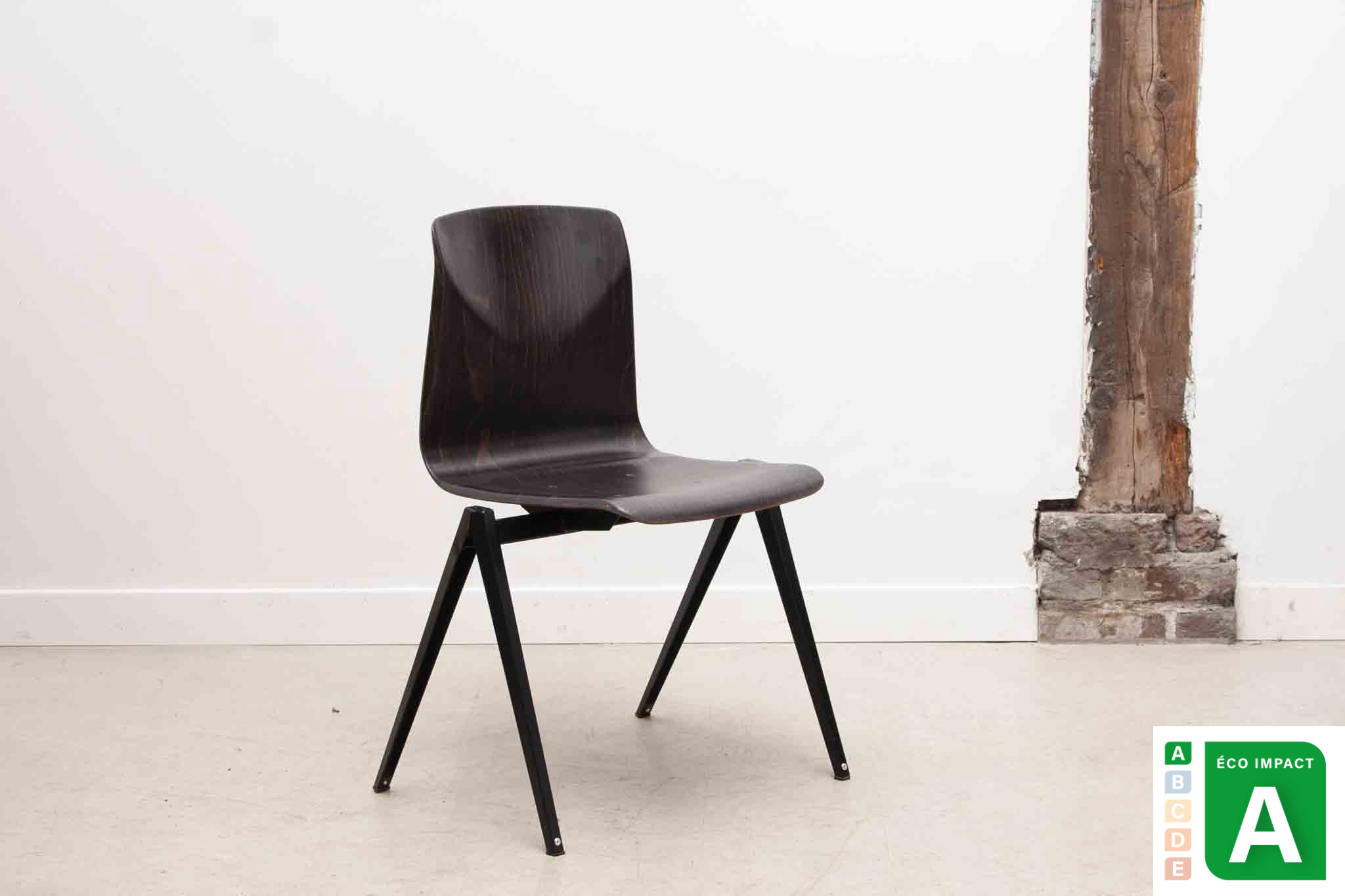 Chaise Galvanitas S22 ébène et noir Cartel de Belleville