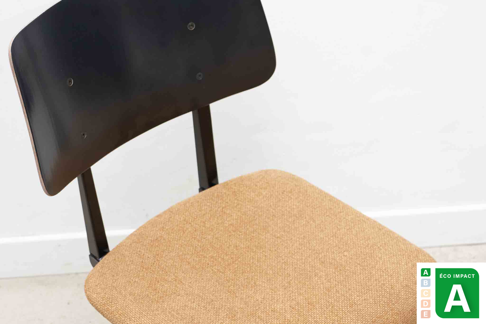 Chaise Galvanitas S16 réédition dossier ébène et assise rembourrée bronze