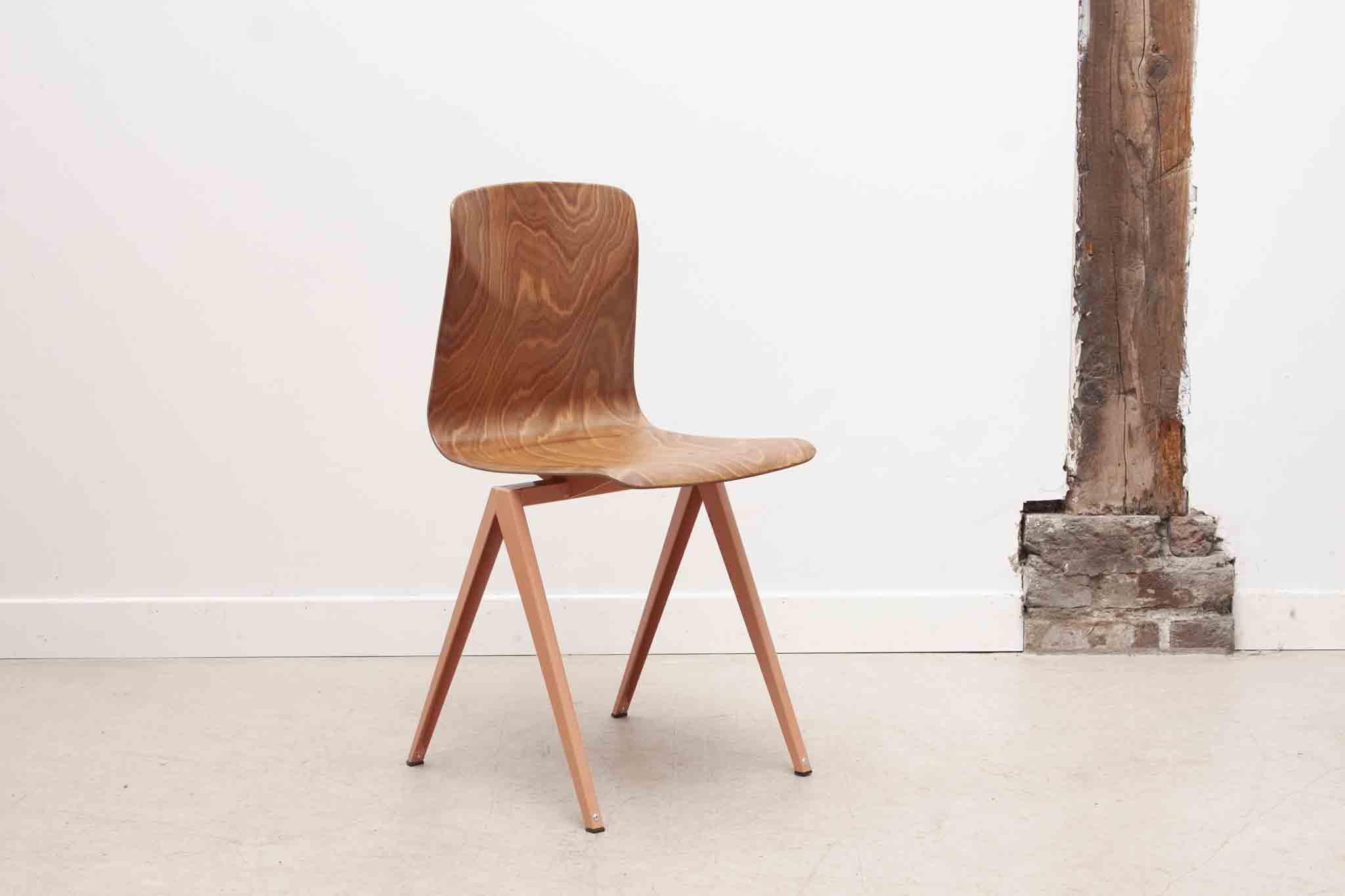 Chaise Galvanitas S19 réédition droite *Personnalisable*