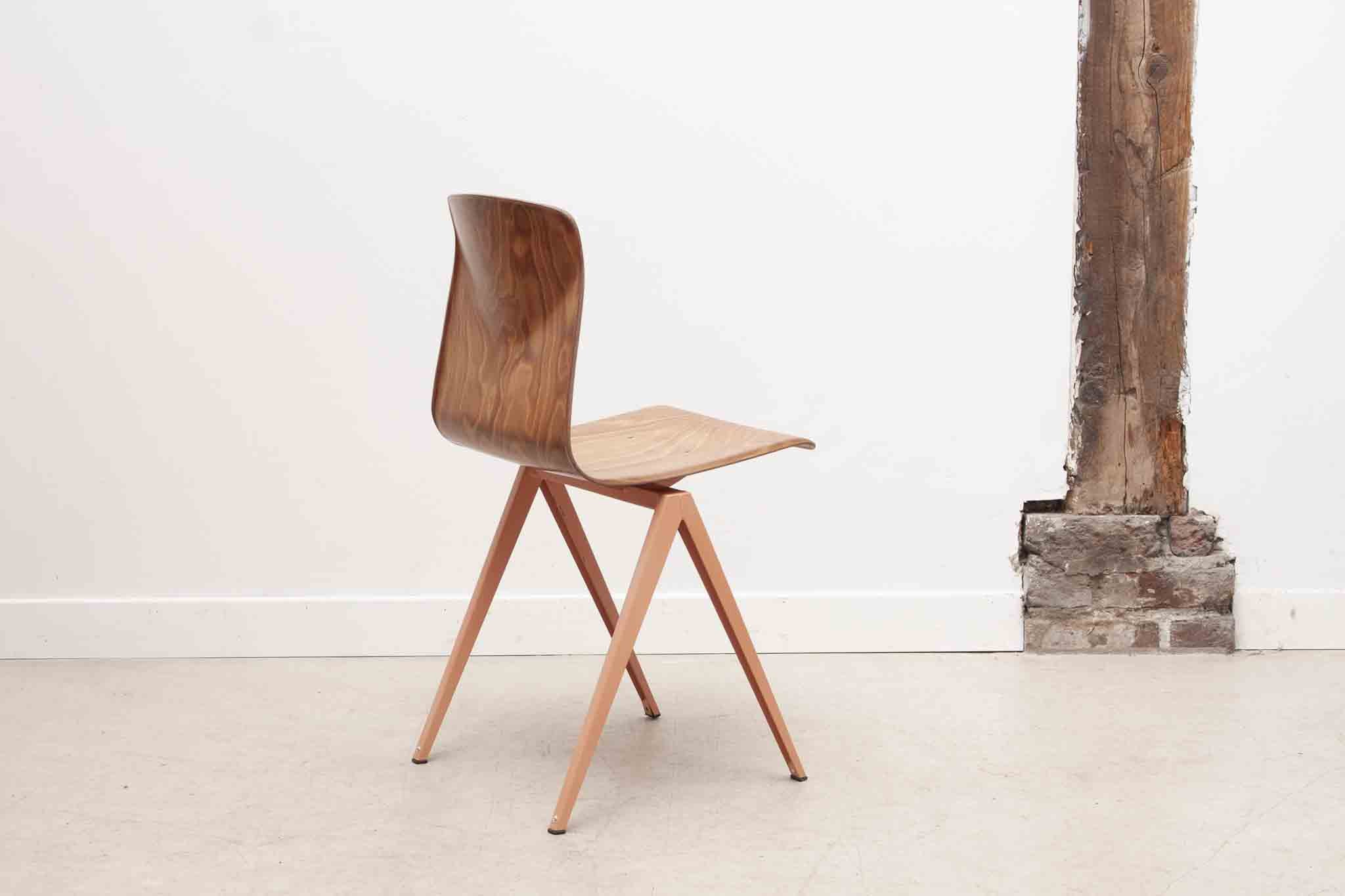 Chaise Galvanitas S19 réédition droite *Personnalisable*