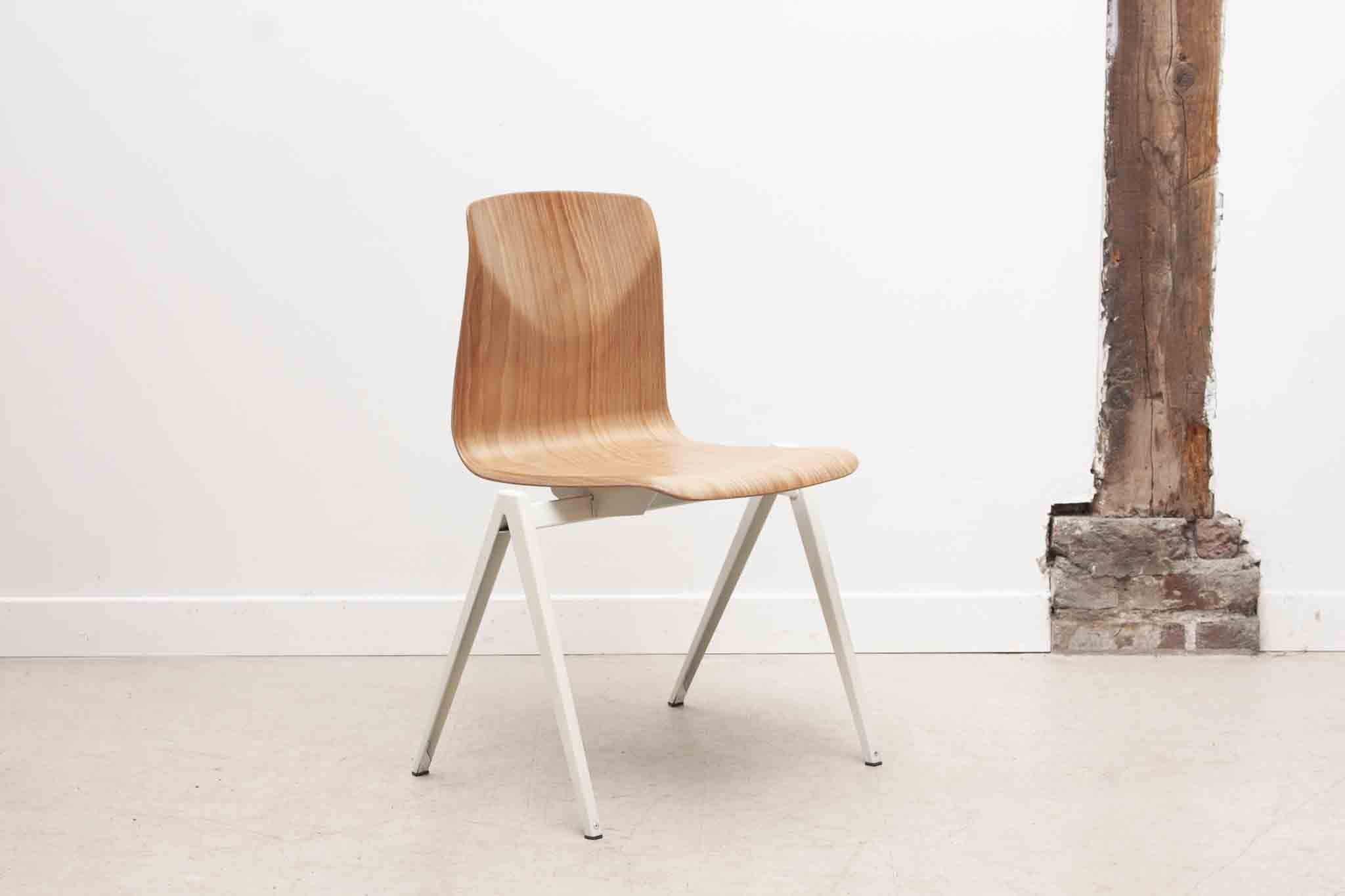 Chaise Galvanitas S22 hêtre