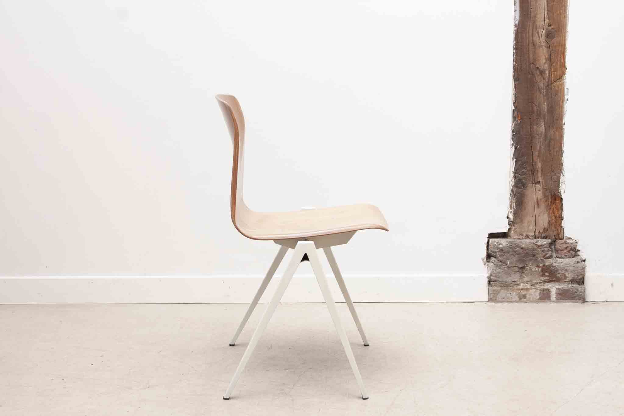 Chaise Galvanitas S22 hêtre