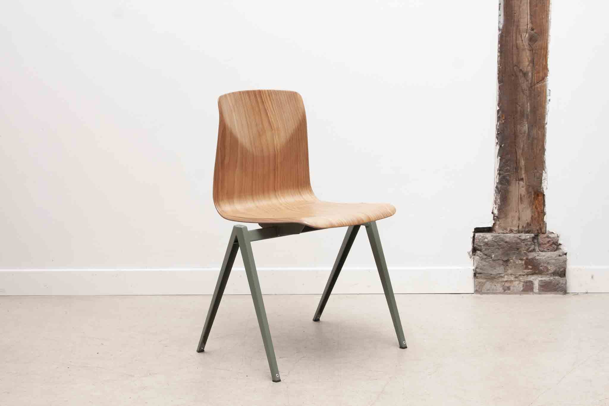 Chaise Galvanitas S22 hêtre