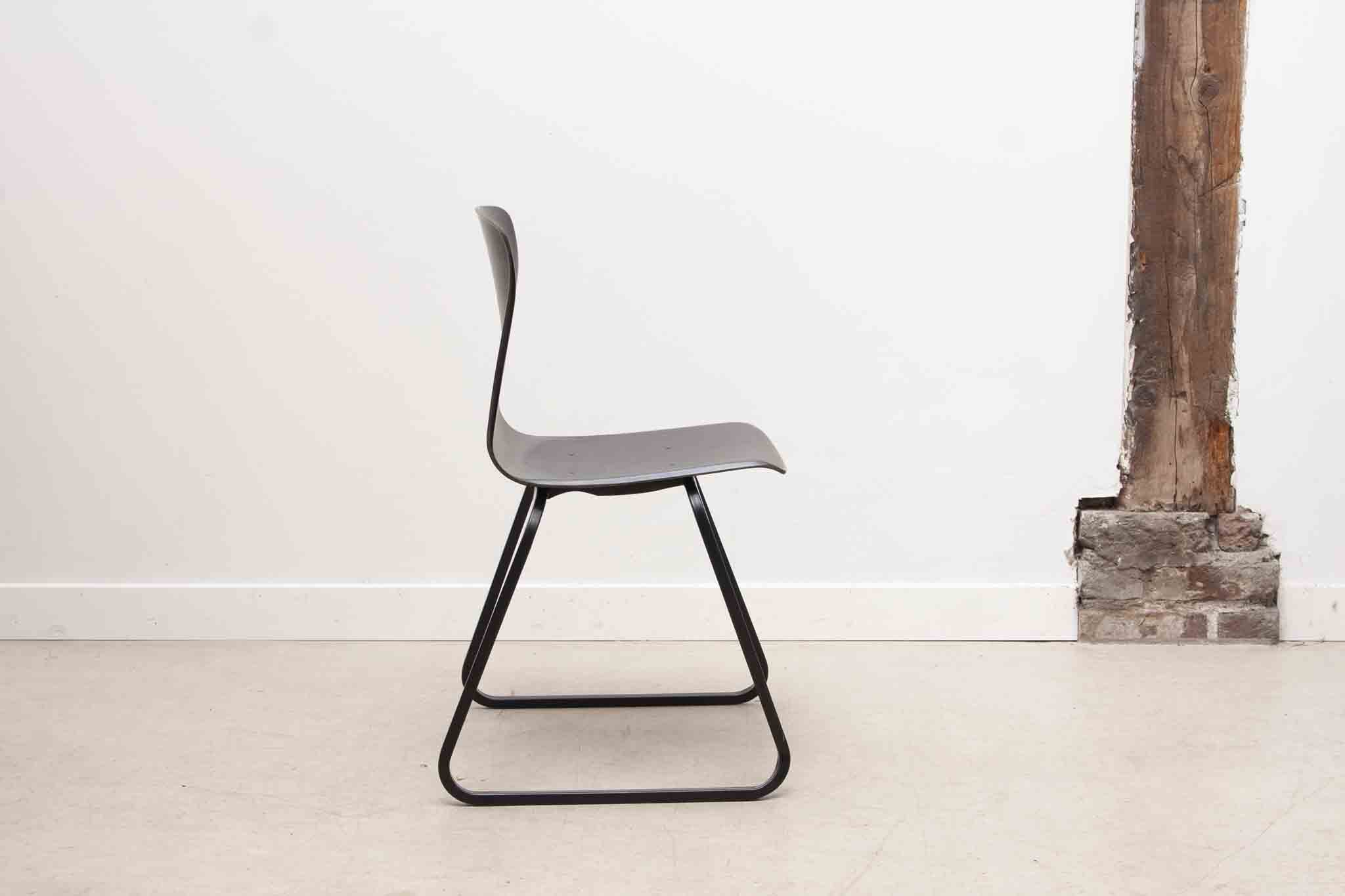 Chaise Galvanitas S23 ébène et noir