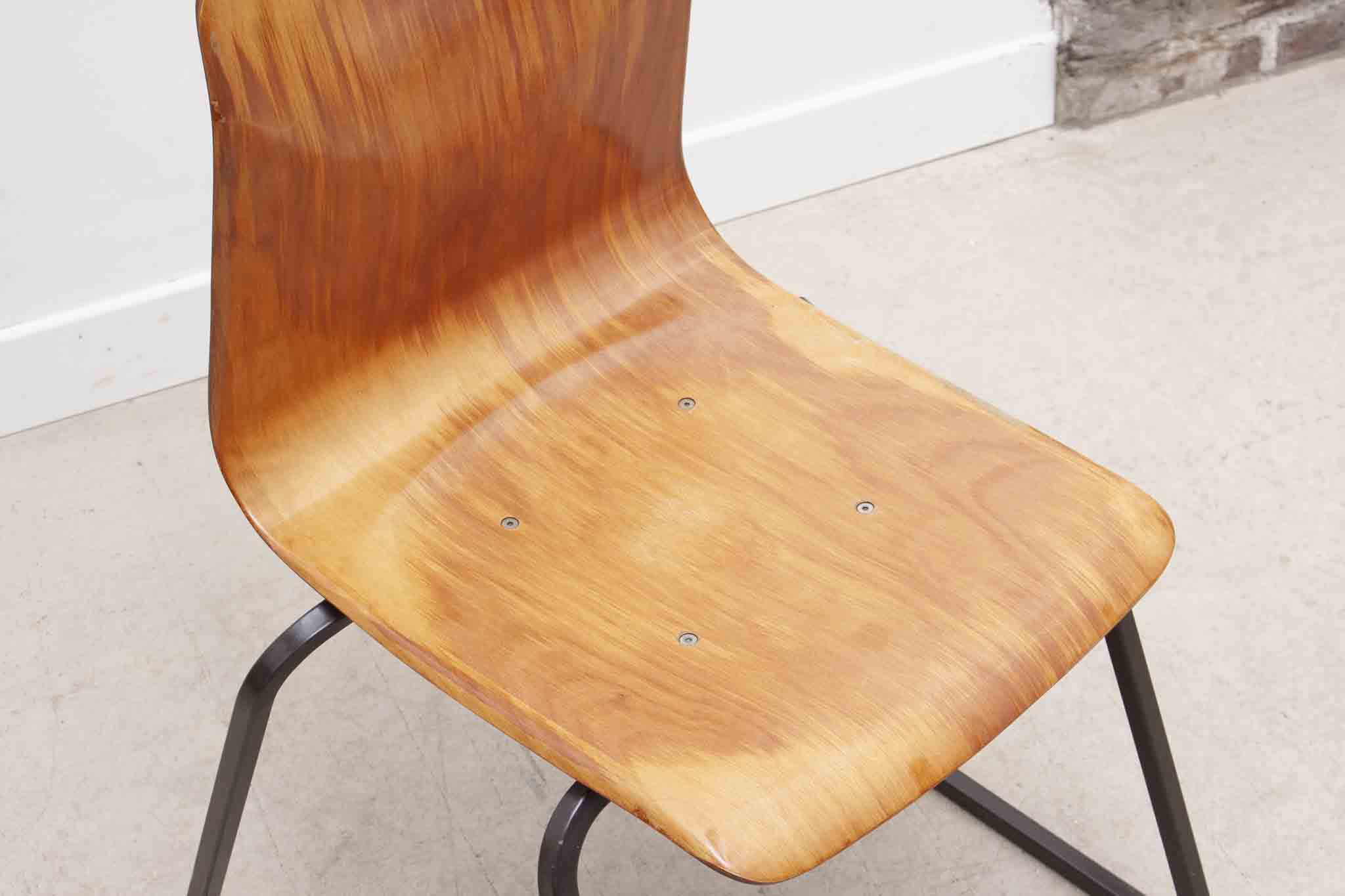 Chaise Galvanitas S23 hêtre / marron Cartel de Belleville
