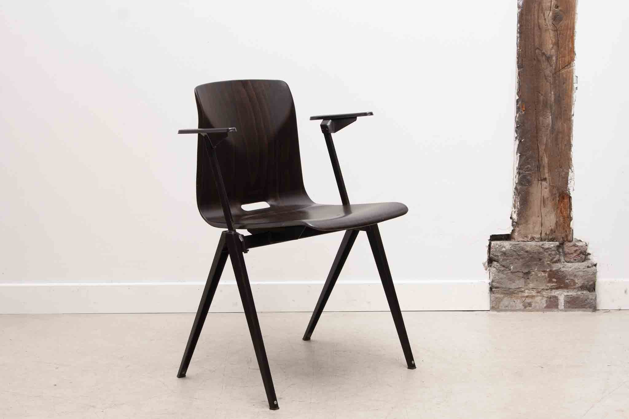 Chaise vintage Galvanitas S22 accoudoirs ébène et marron