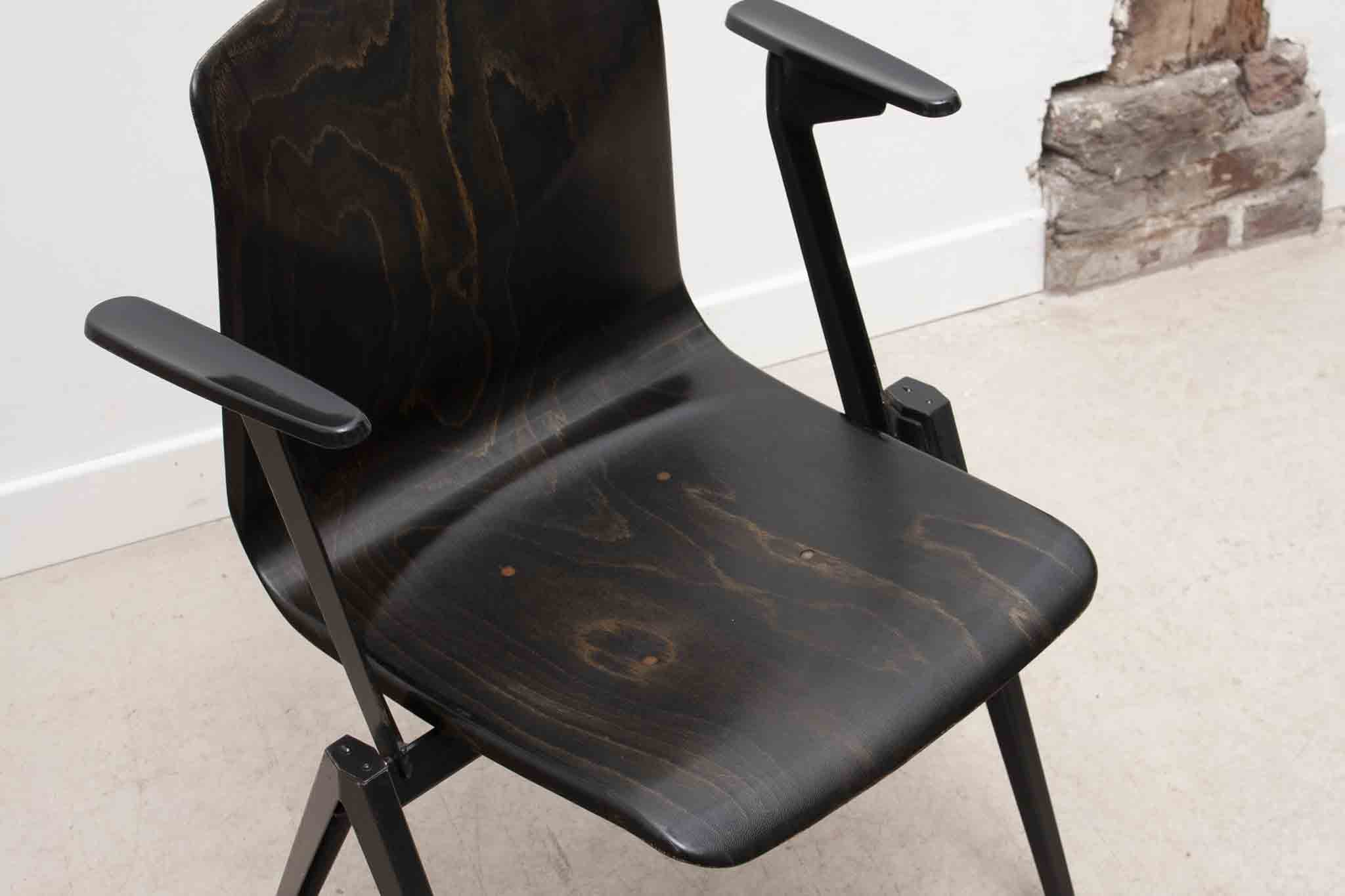 Chaise vintage Galvanitas S22 accoudoirs ébène et marron Cartel de Belleville