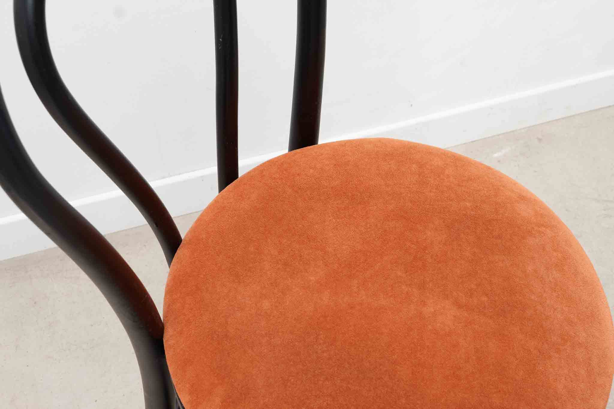 Chaise haute bistrot Satelliet 16/C orange / noire Cartel de Belleville