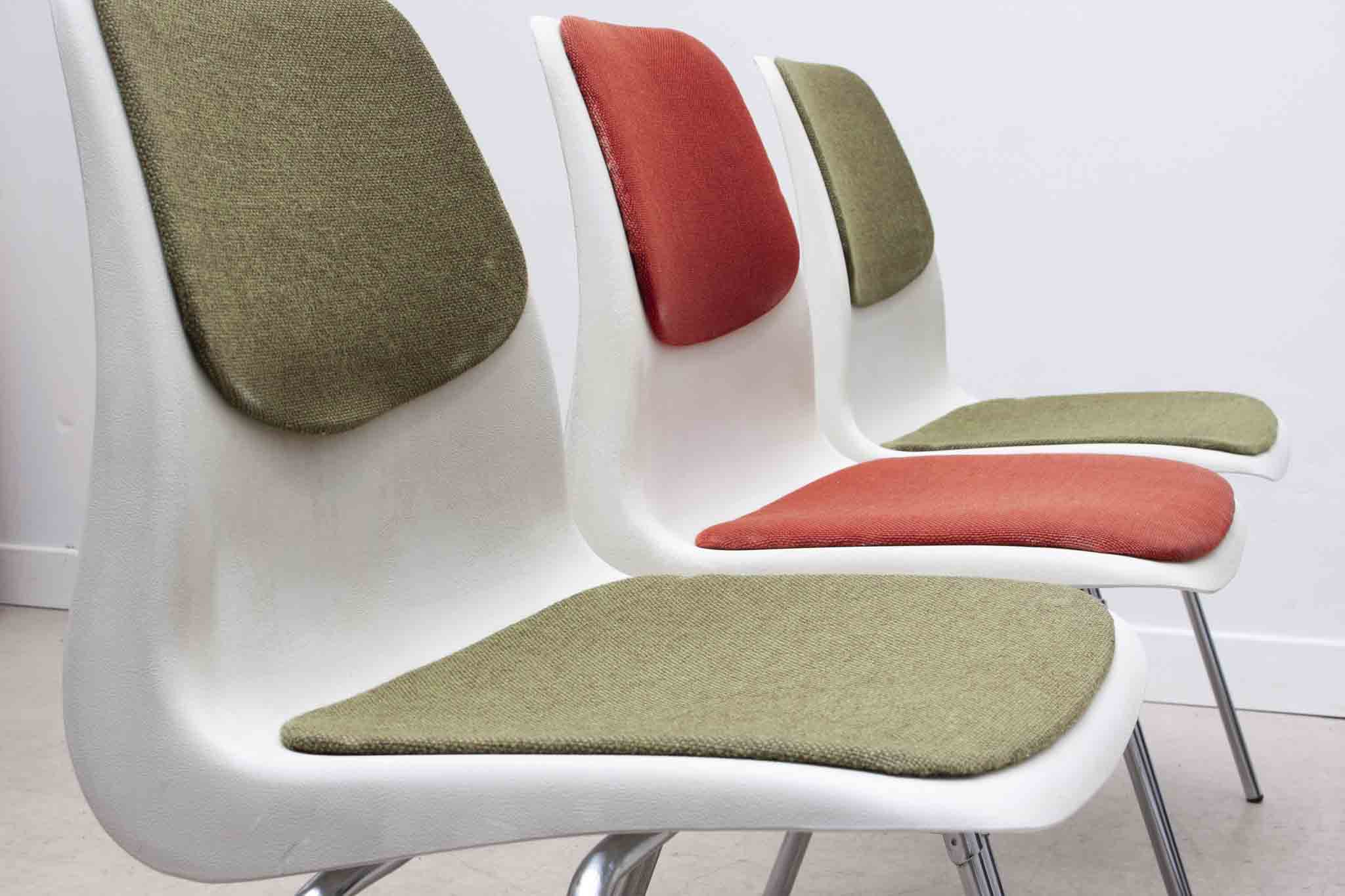 Chaise plastique Lübke 1970 Cartel de Belleville