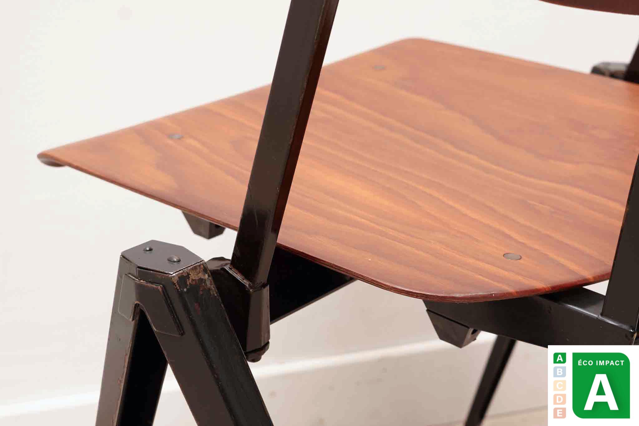 Chaise Galvanitas S21 accoudoirs chêne et noir Cartel de Belleville