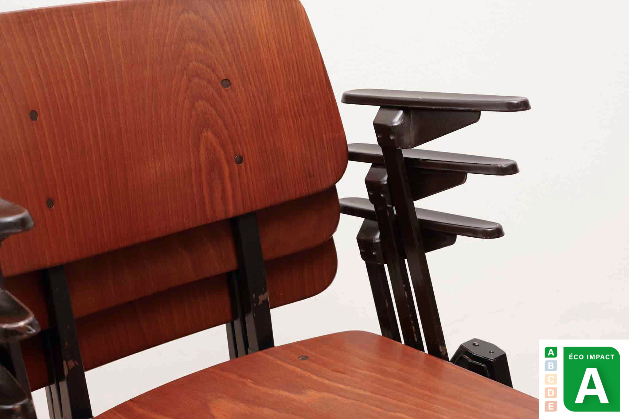 Chaise Galvanitas S21 accoudoirs chêne et noir Cartel de Belleville