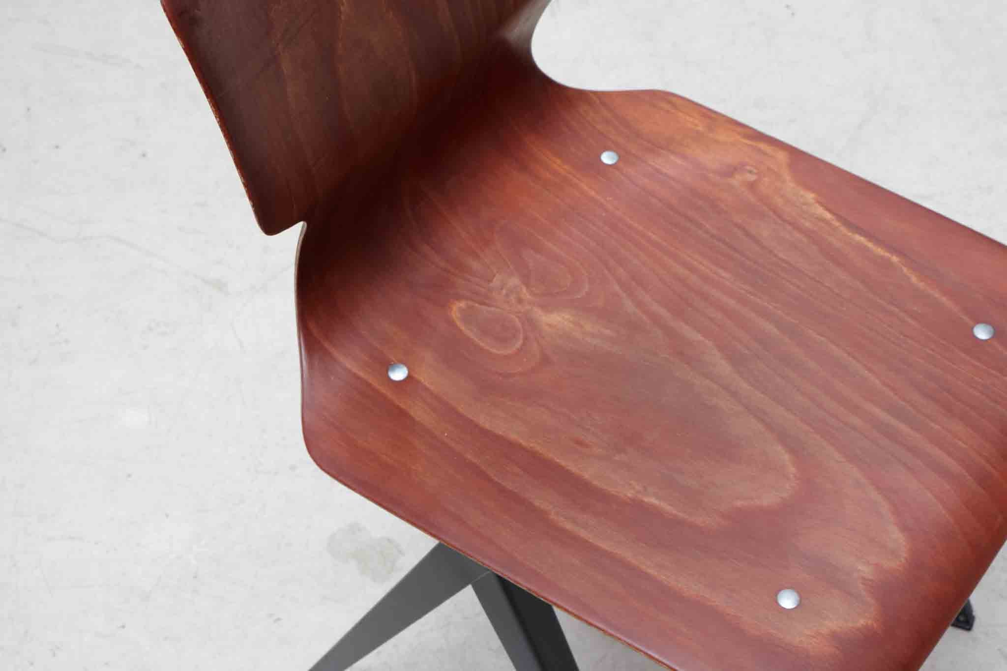 Chaise Galvanitas S19 1ère édition acajou / noir