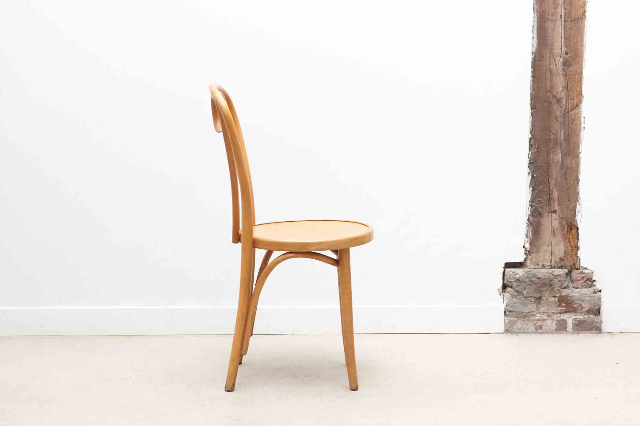Chaise bistrot coeur style Thonet hêtre Cartel de Belleville