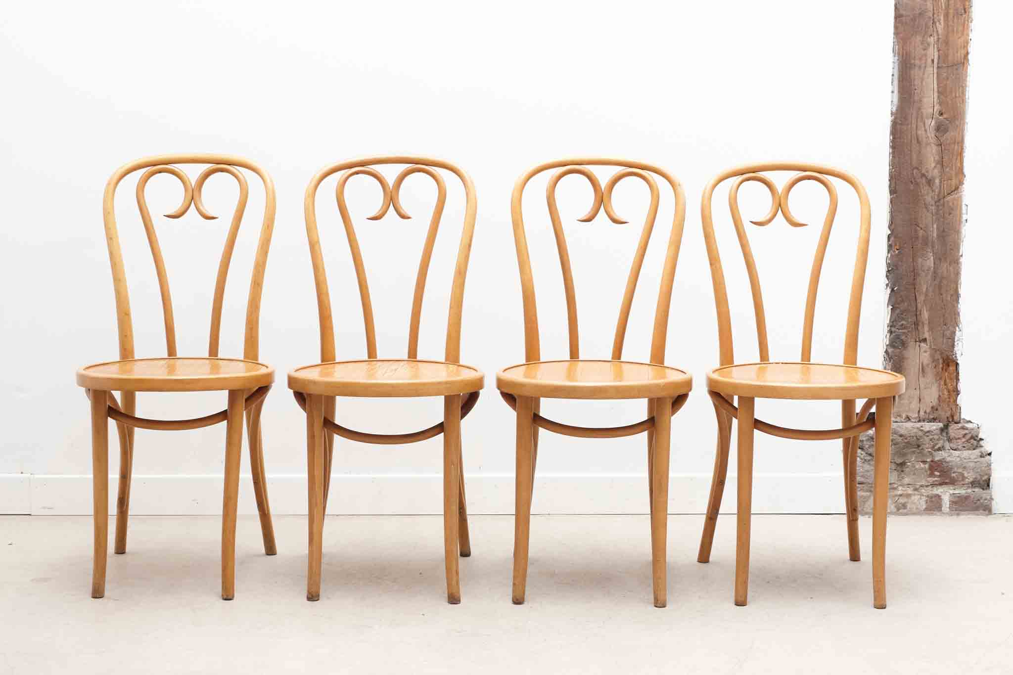 Chaise bistrot coeur style Thonet hêtre