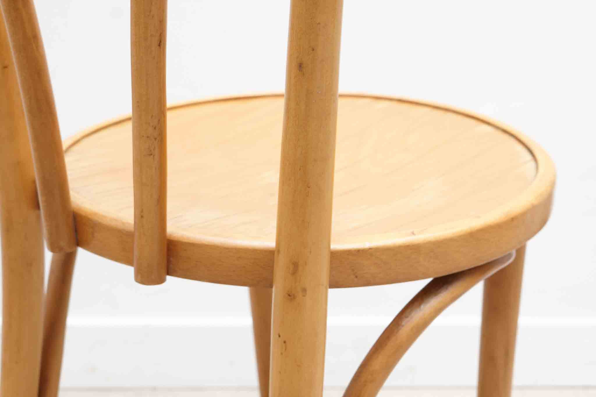 Chaise bistrot coeur style Thonet hêtre Cartel de Belleville