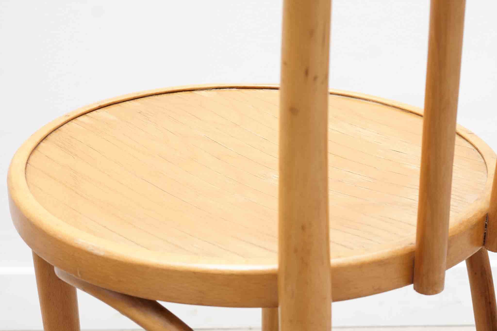 Chaise bistrot coeur style Thonet hêtre Cartel de Belleville