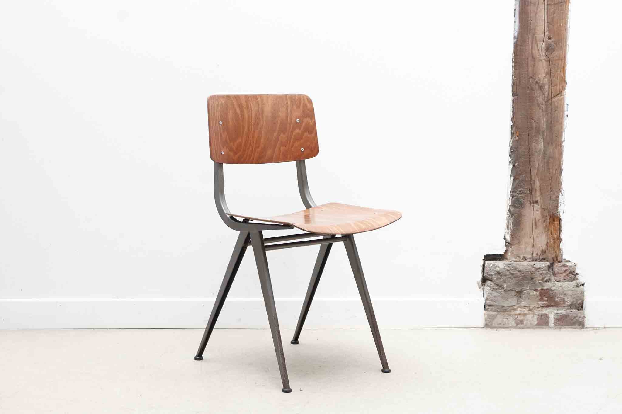 Chaise style Friso Kramer chêne et gris