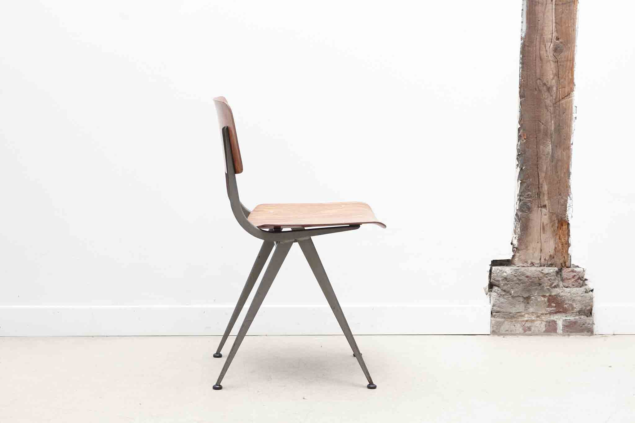 Chaise style Friso Kramer chêne et gris