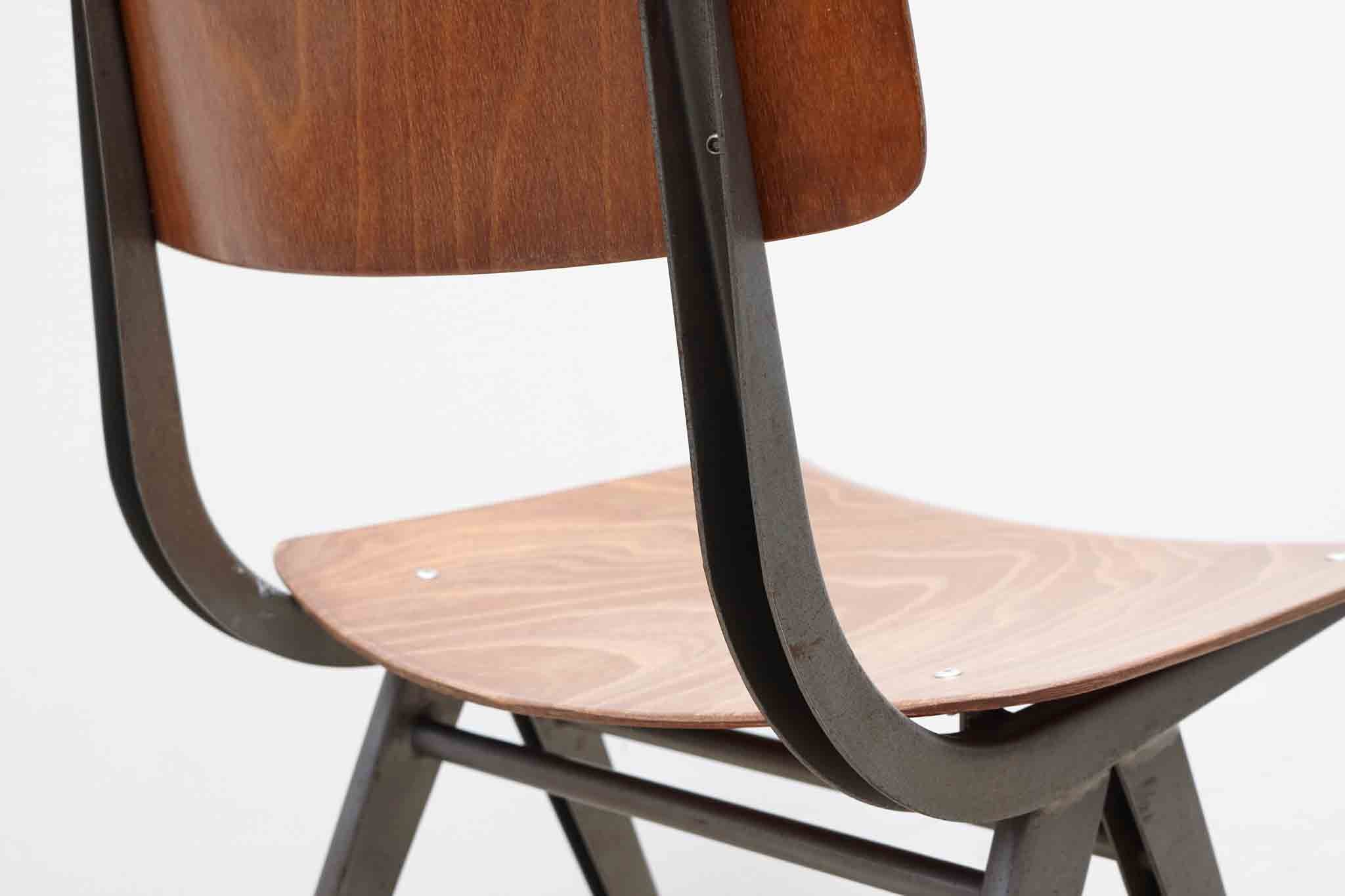 Chaise style Friso Kramer chêne et gris Cartel de Belleville