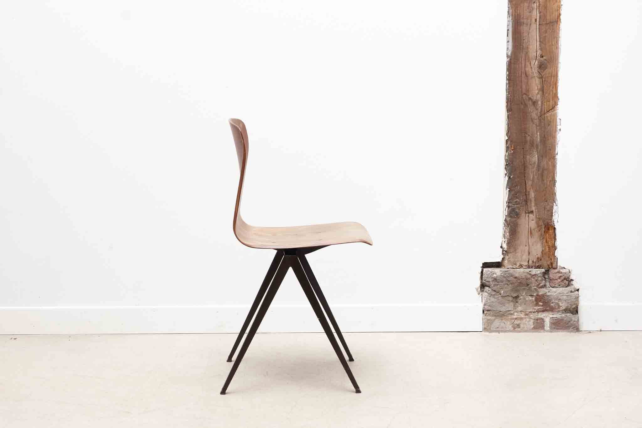 Chaise Galvanitas S19 droite chêne / marron