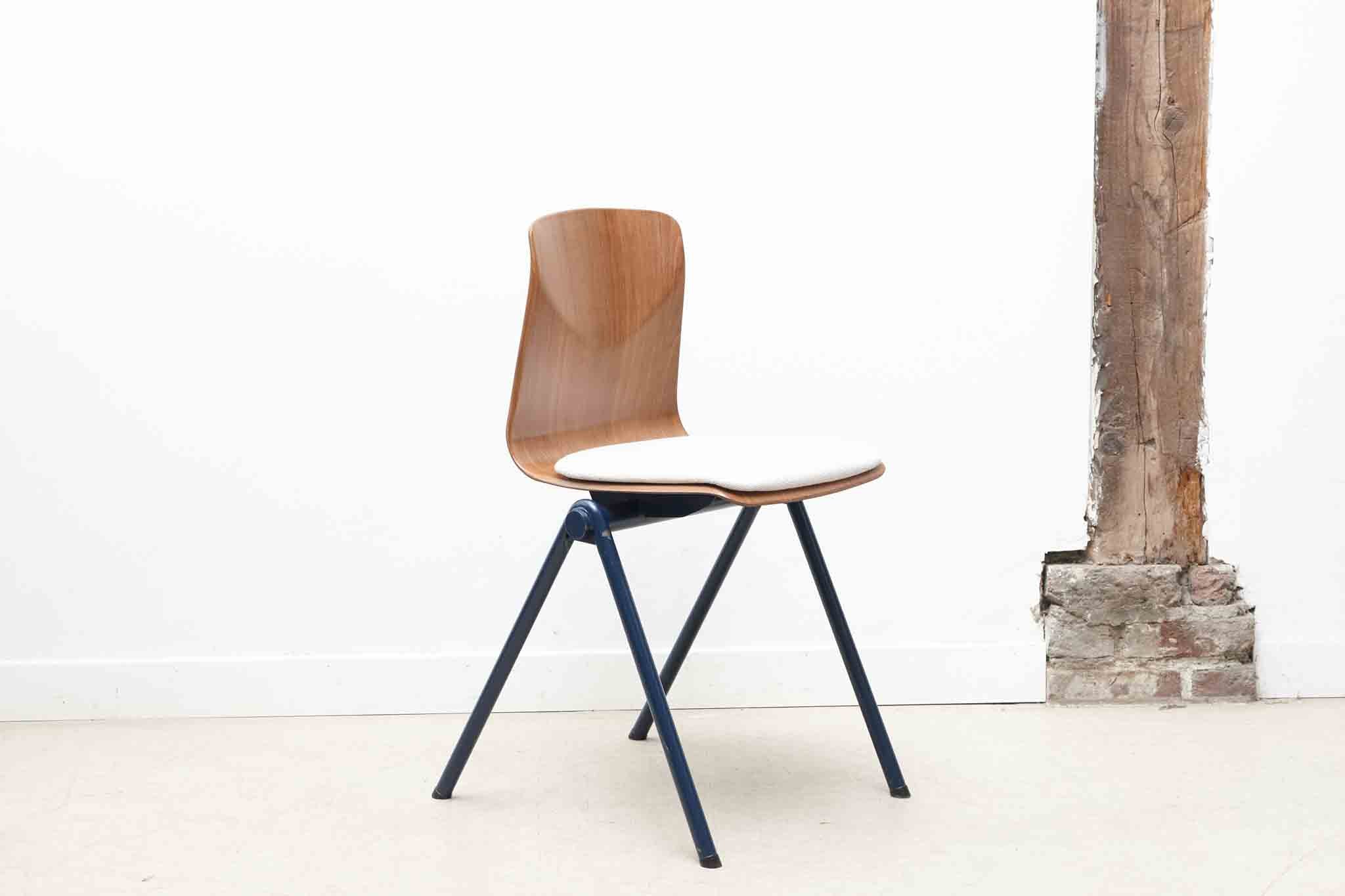 Chaise Galvanitas S30 - tapissée Cartel de Belleville