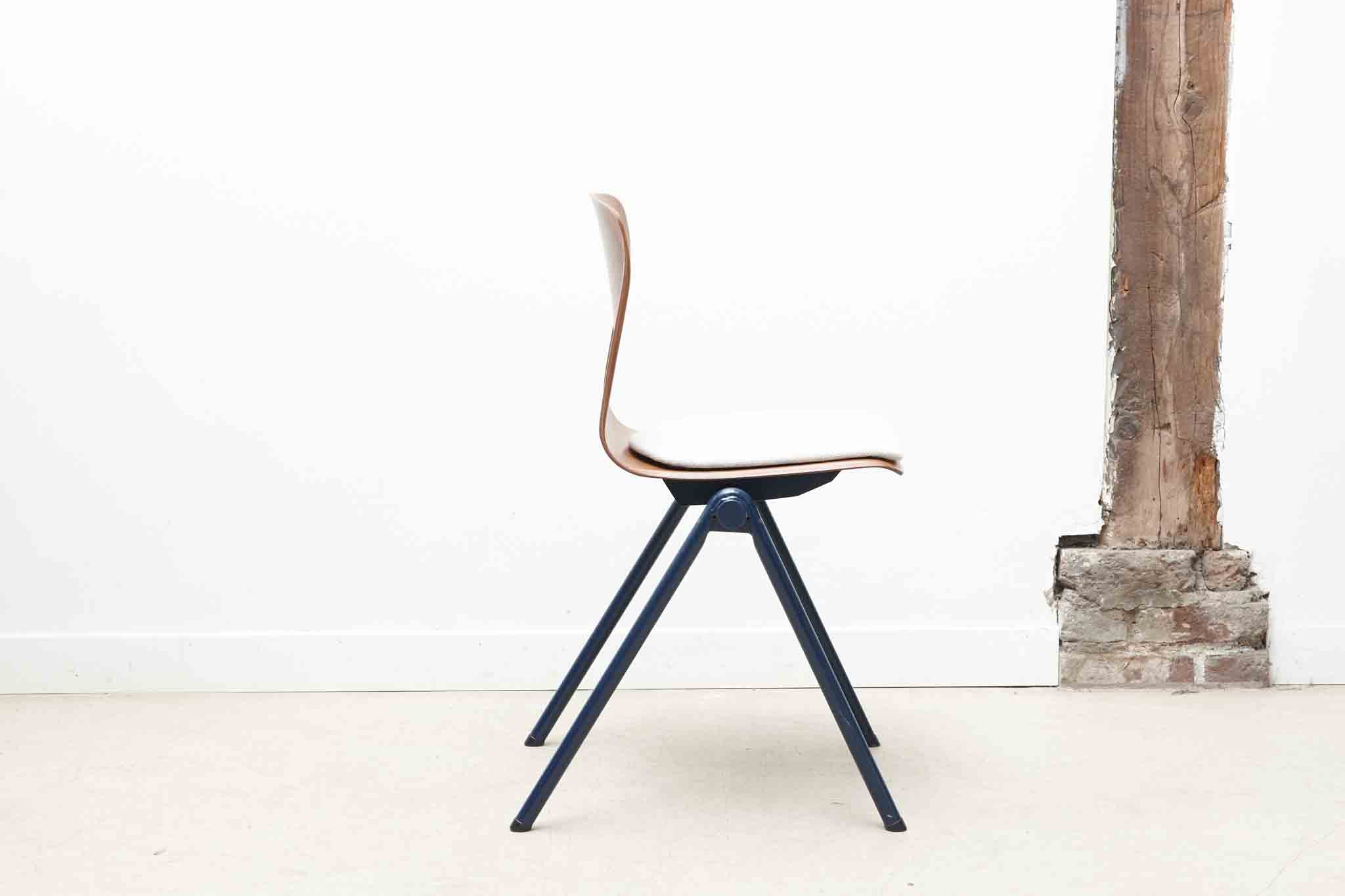 Chaise Galvanitas S30 - tapissée