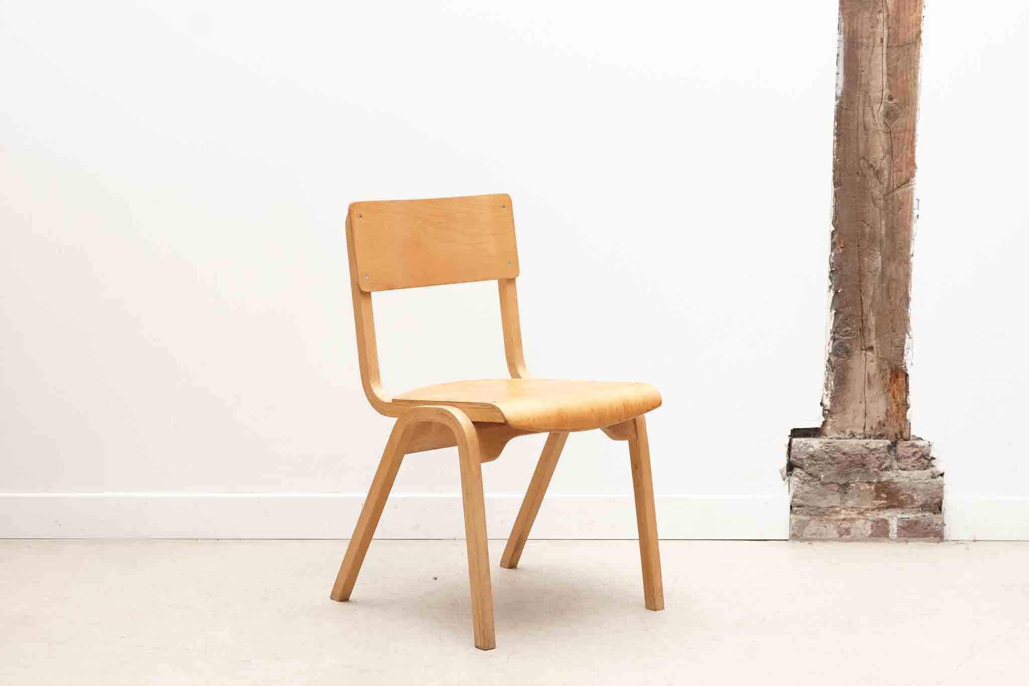 Chaise style scandinave hêtre Cartel de Belleville