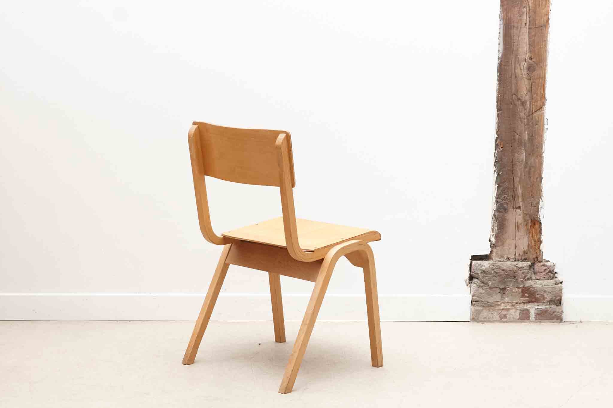 Chaise style scandinave hêtre Cartel de Belleville