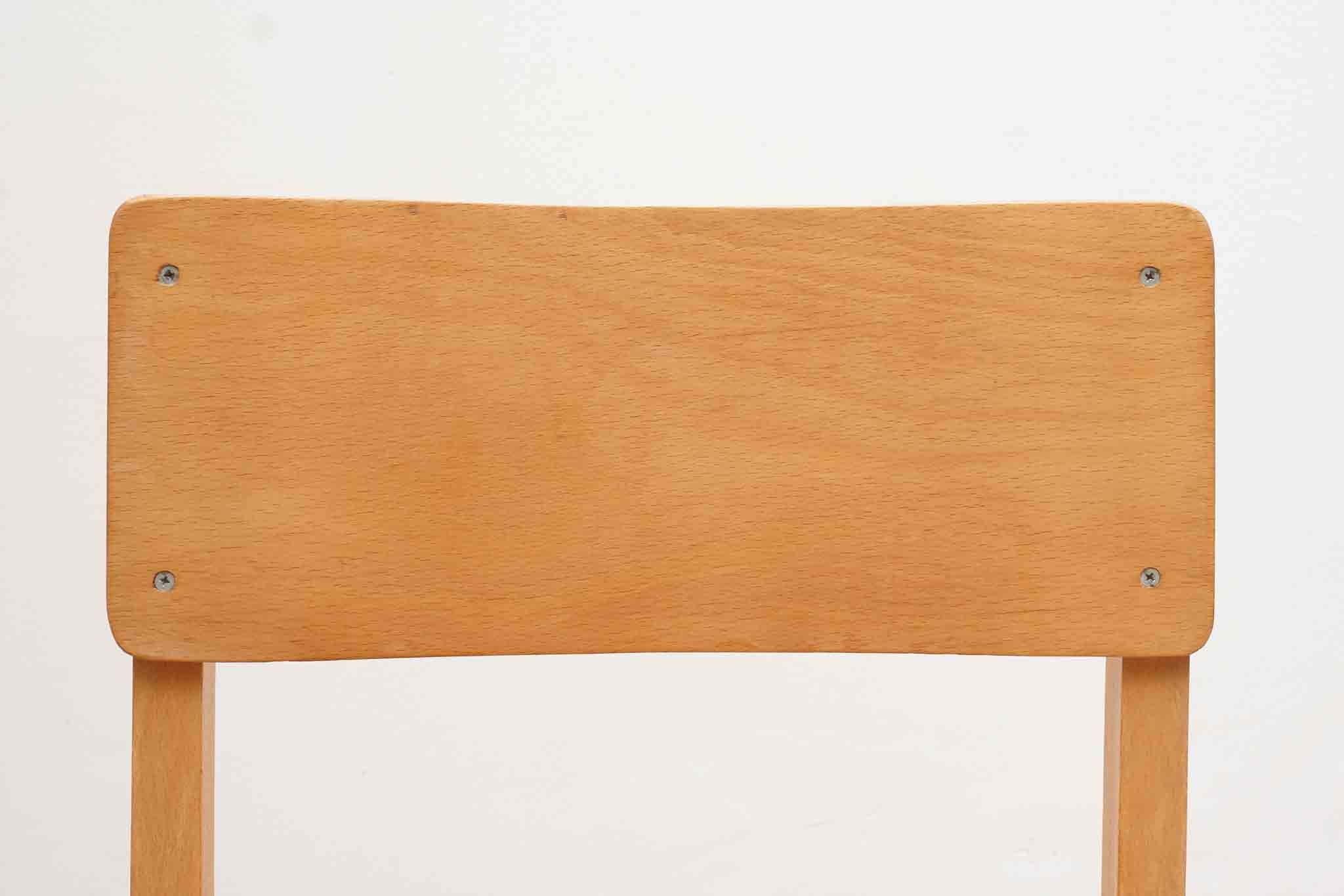 Chaise style scandinave hêtre Cartel de Belleville