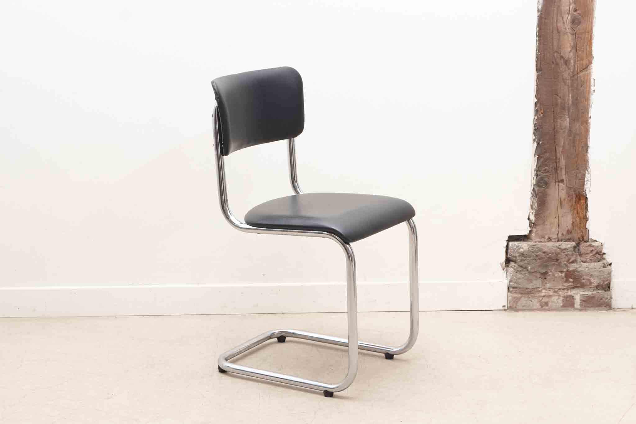 Chaise Tubax en S tapissée skaï noir et chrome