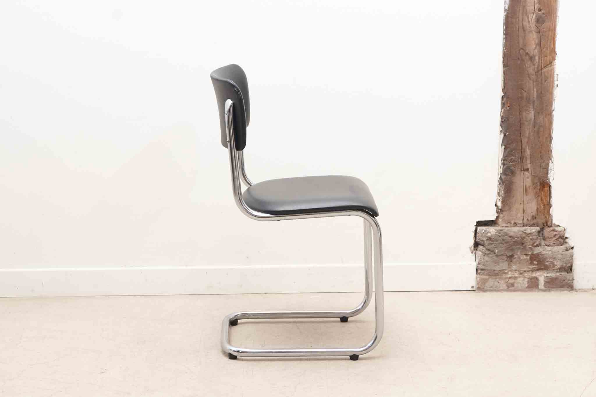 Chaise Tubax en S tapissée skaï noir et chrome