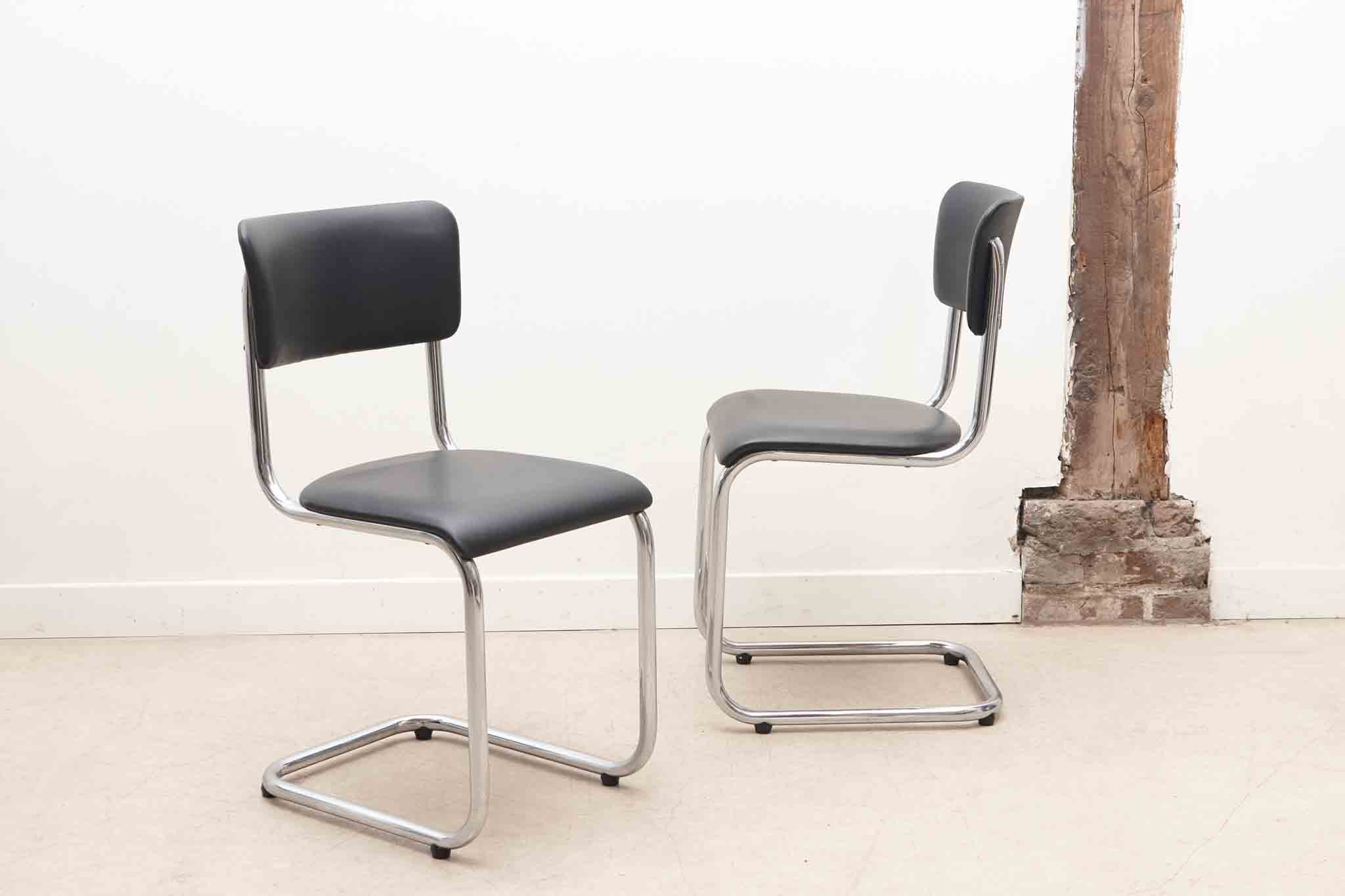 Chaise Tubax en S tapissée skaï noir et chrome