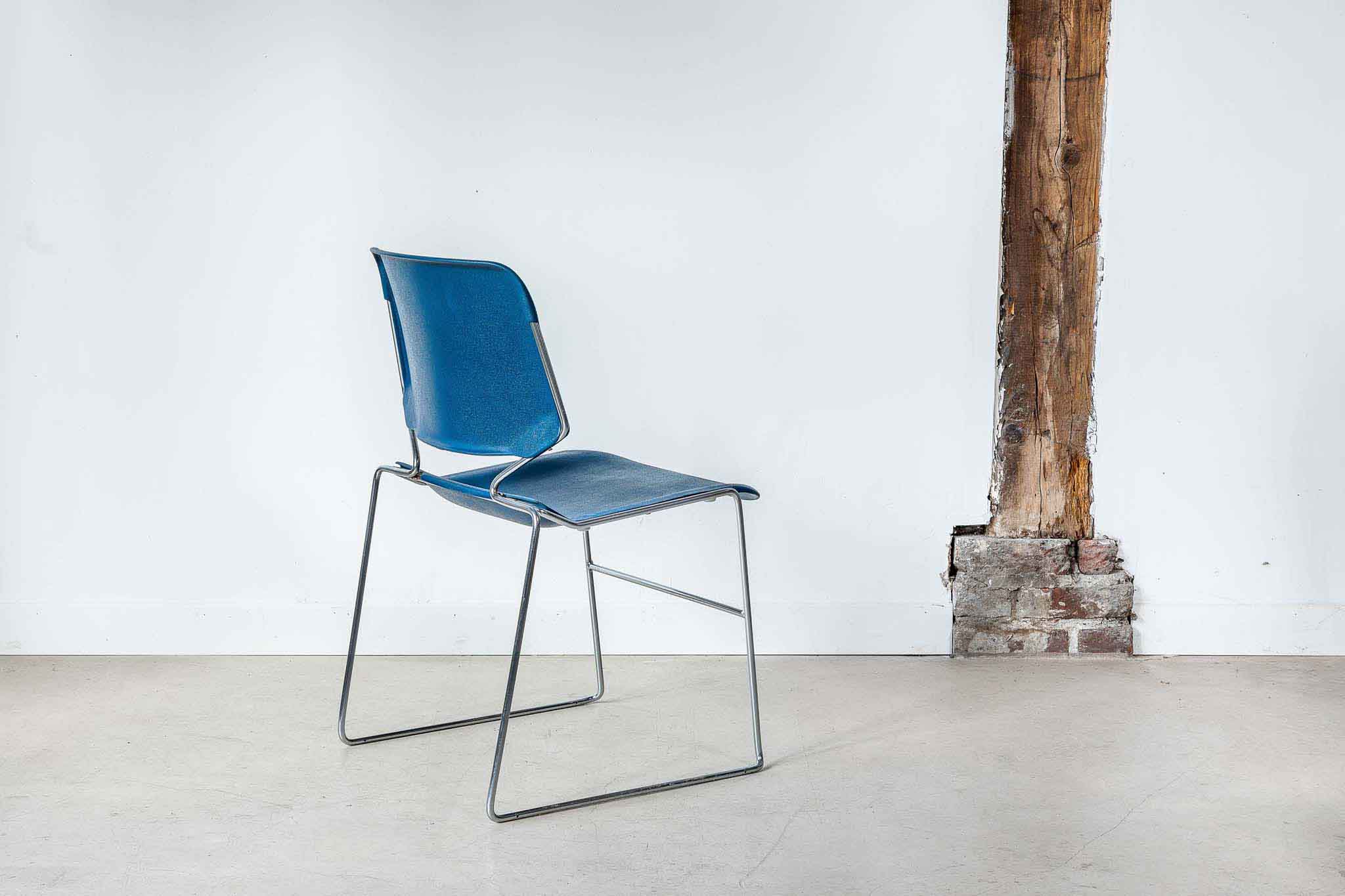 Chaise design Matrix par Thomas Tolleson Cartel de Belleville