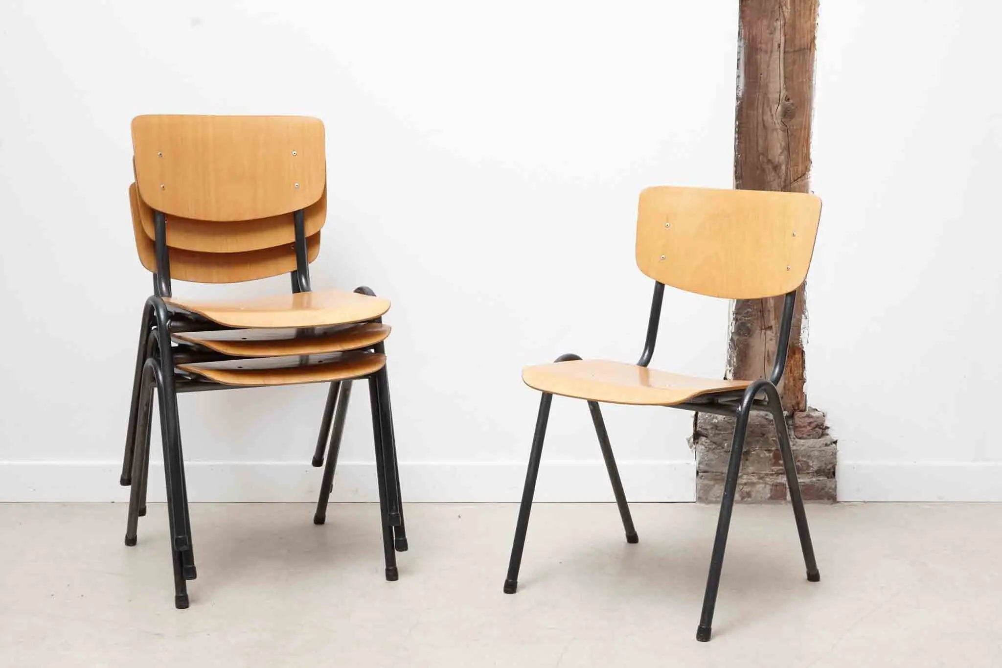 Chaise Eromes F4 hêtre / gris Cartel de Belleville